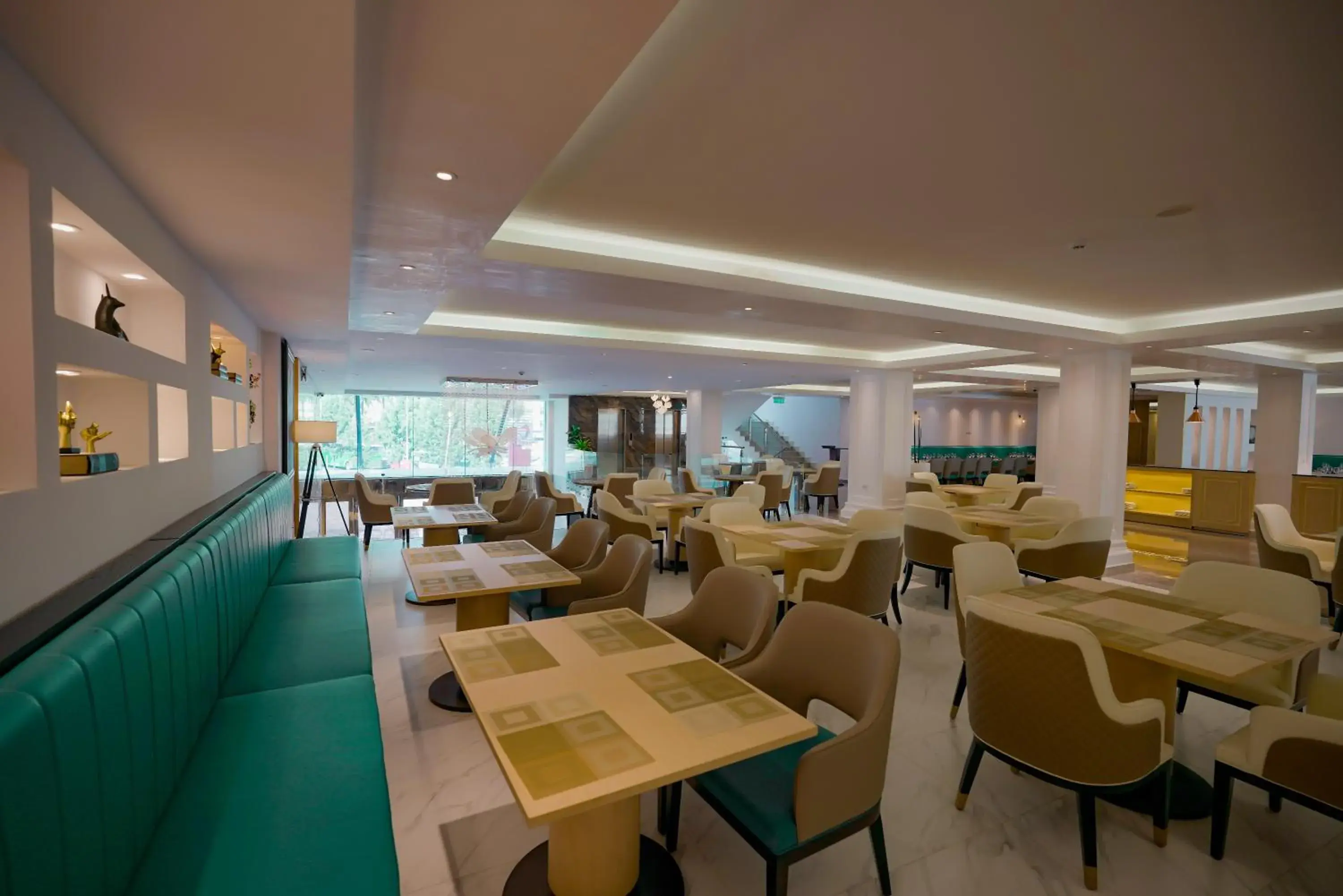 Restaurant/places to eat in Stay Easy Plus Hotel Restaurant/places to eat in Stay Easy Plus Hotel