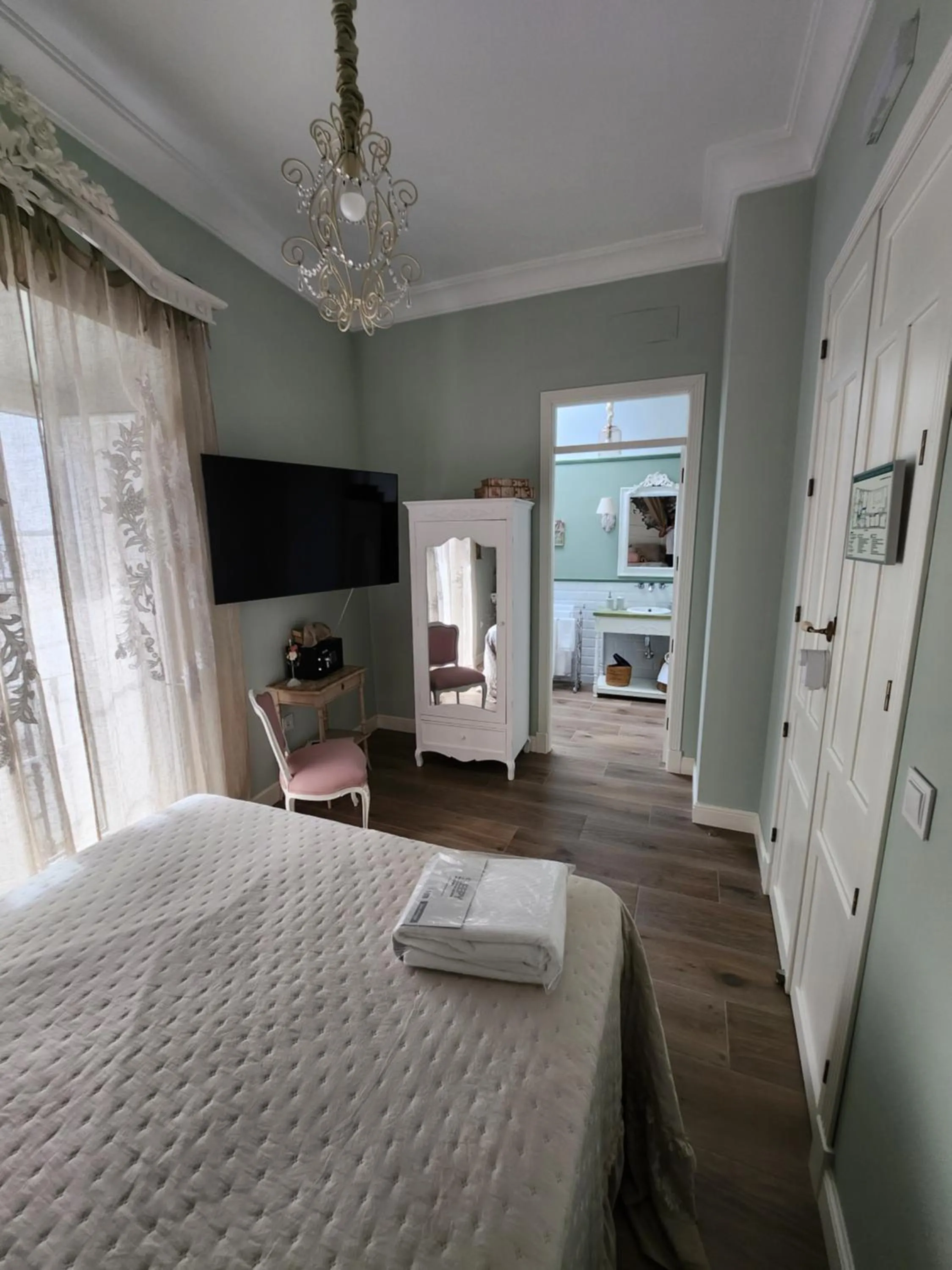 TV and multimedia, Bed in Hotel Boutique iulia 5 Estrellas