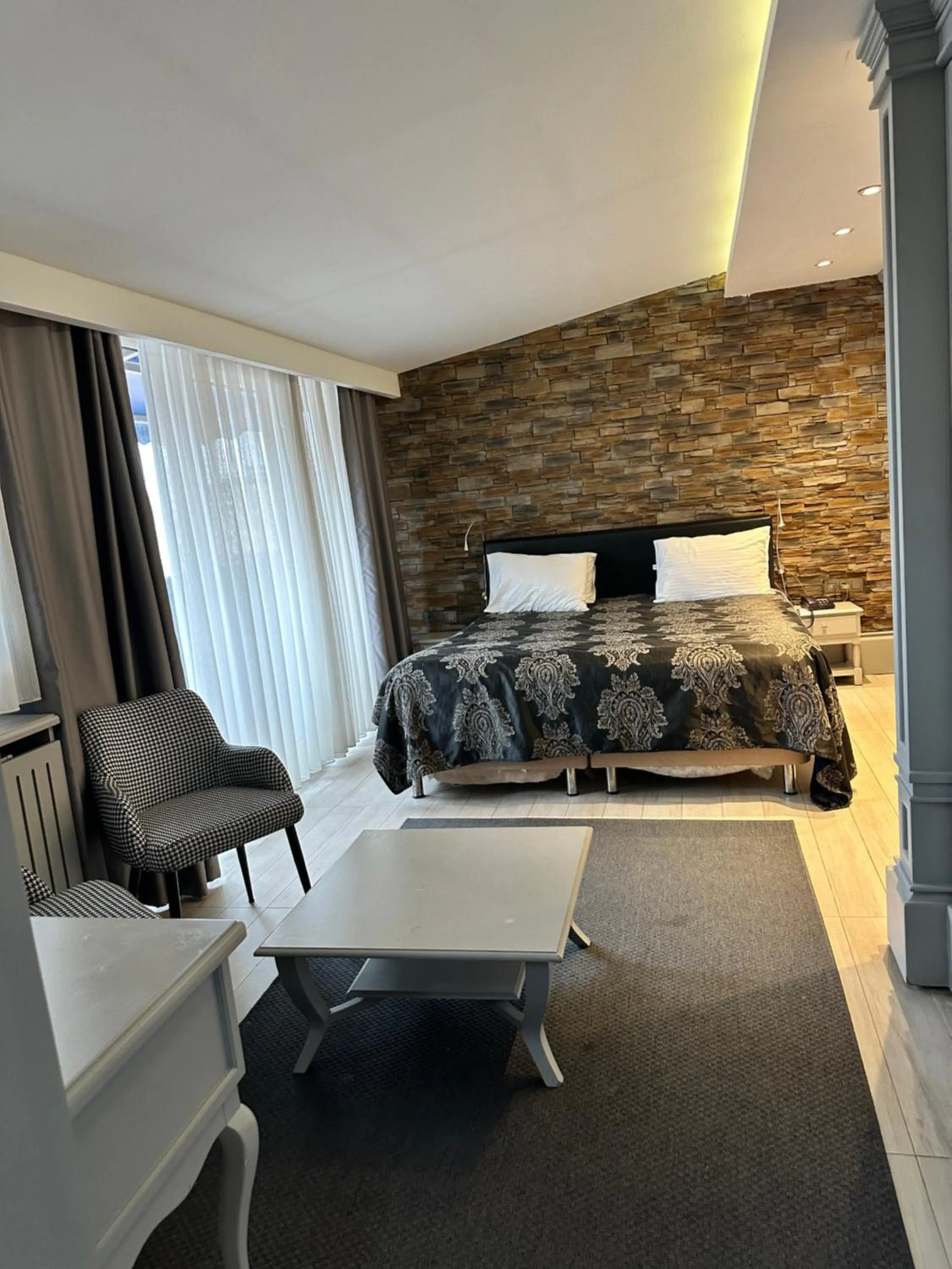 Bed in Aly Port Hotel