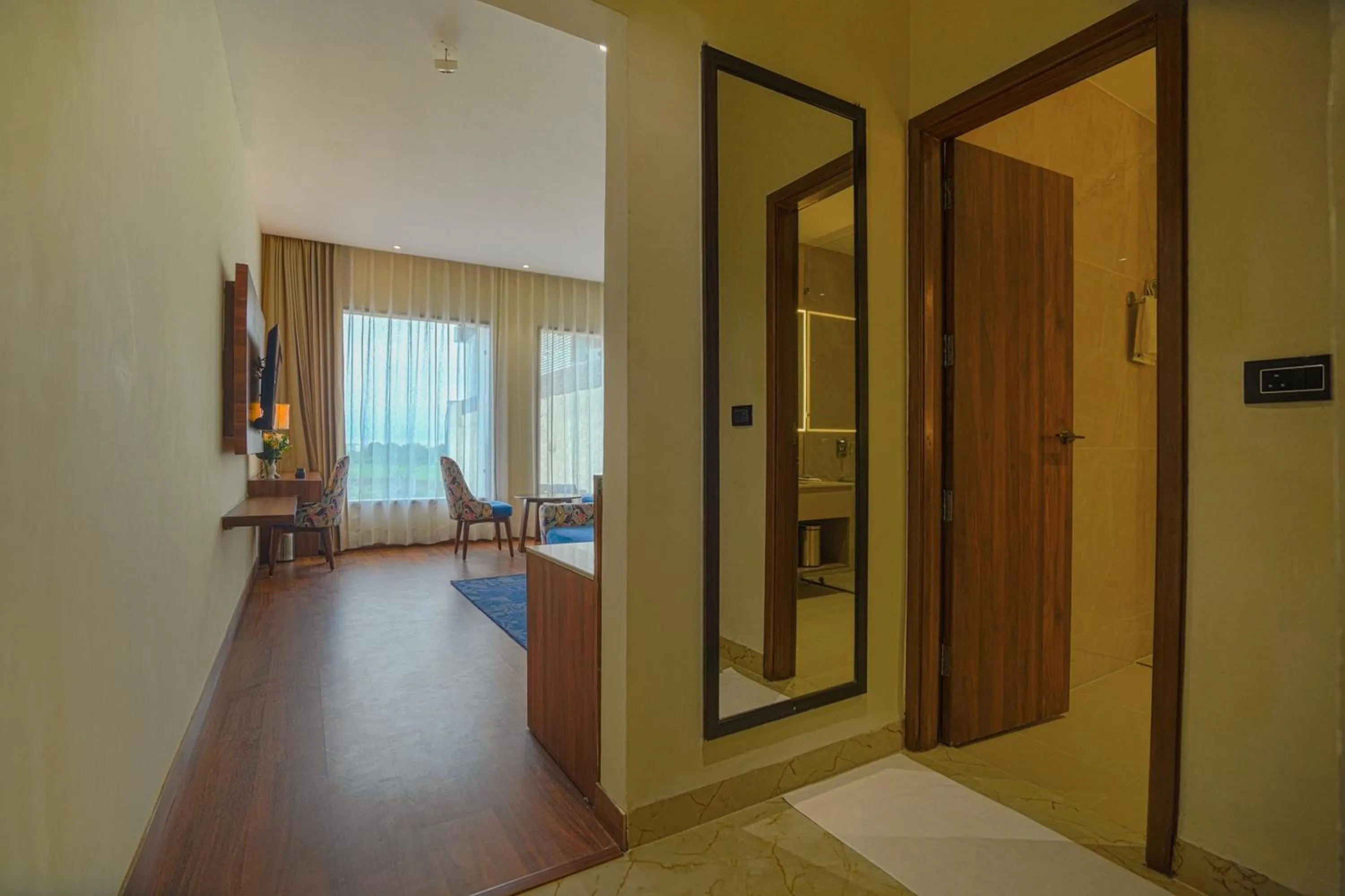 Photo of the whole room in Hotel Escala By Levelup