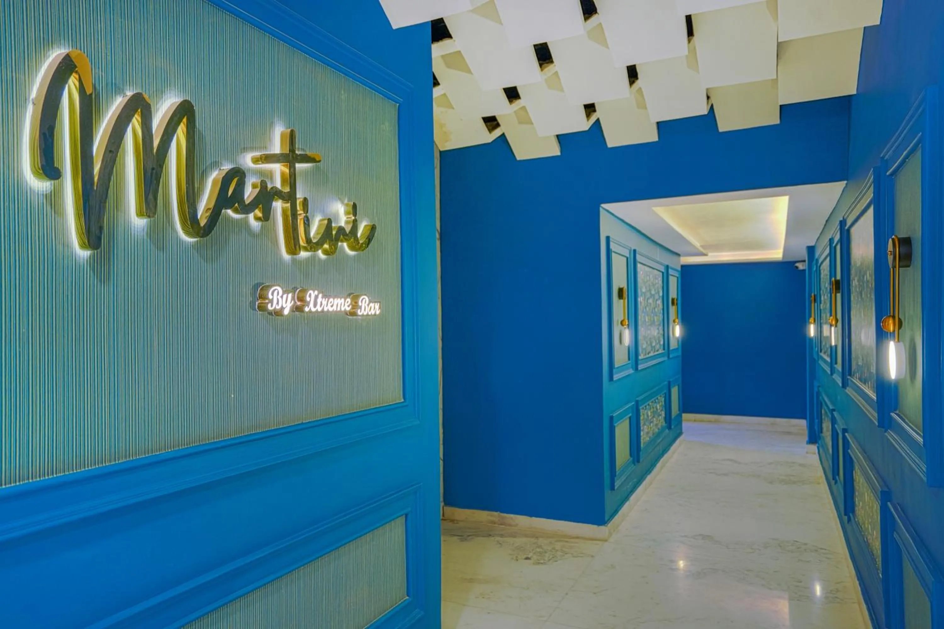 Logo/Certificate/Sign in Hotel Escala By Levelup