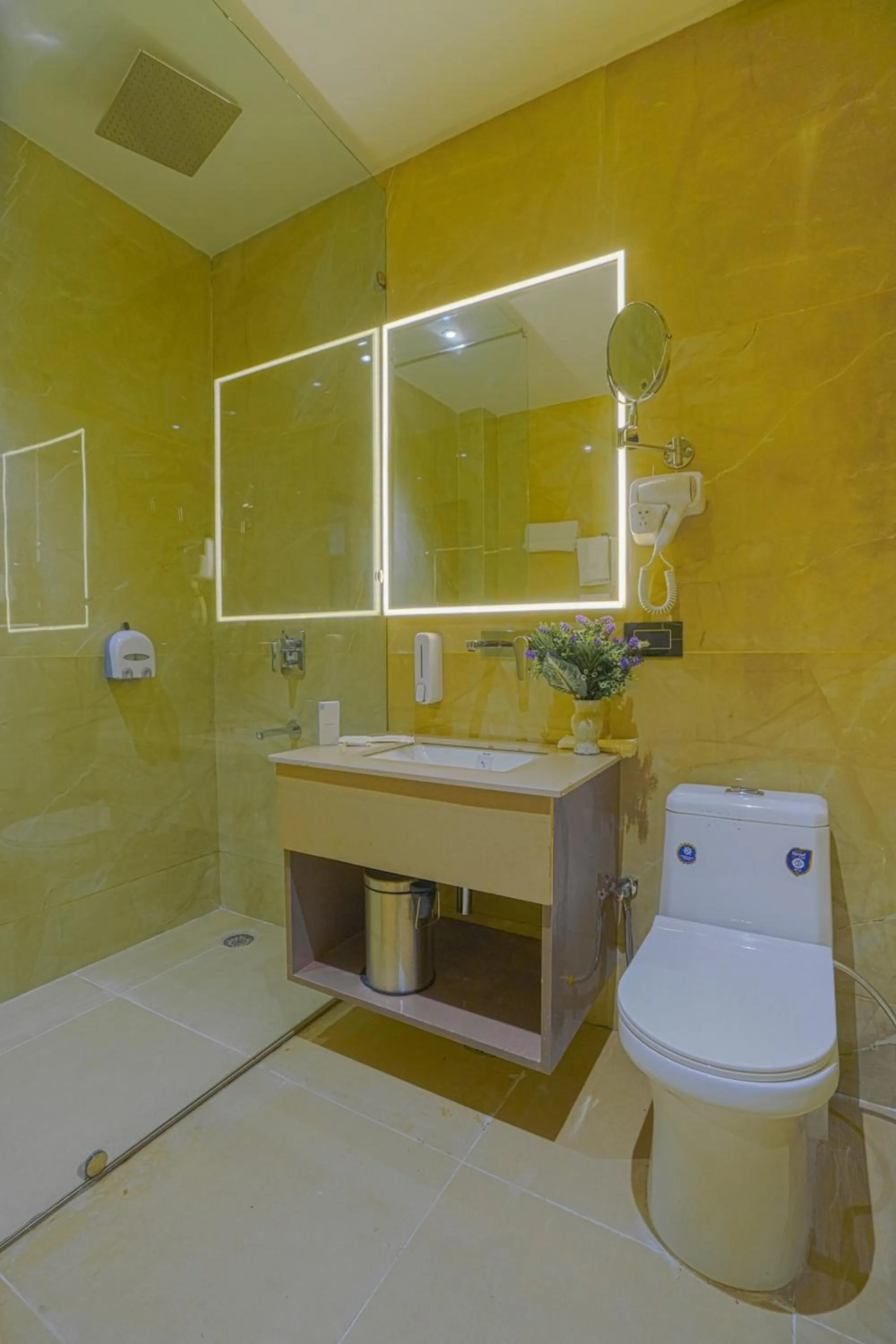 Toilet in Hotel Escala By Levelup