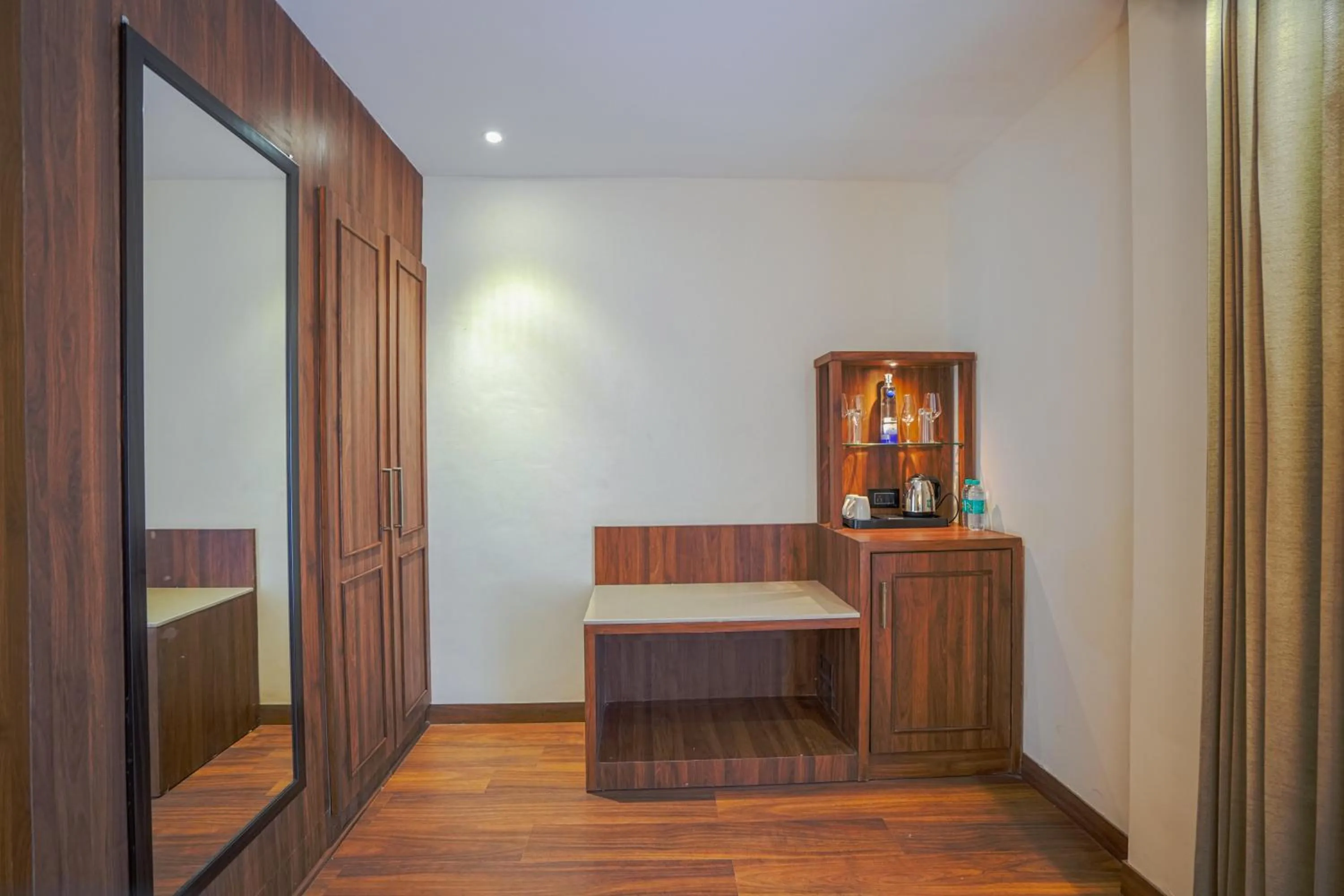 Photo of the whole room, Bed in Hotel Escala By Levelup