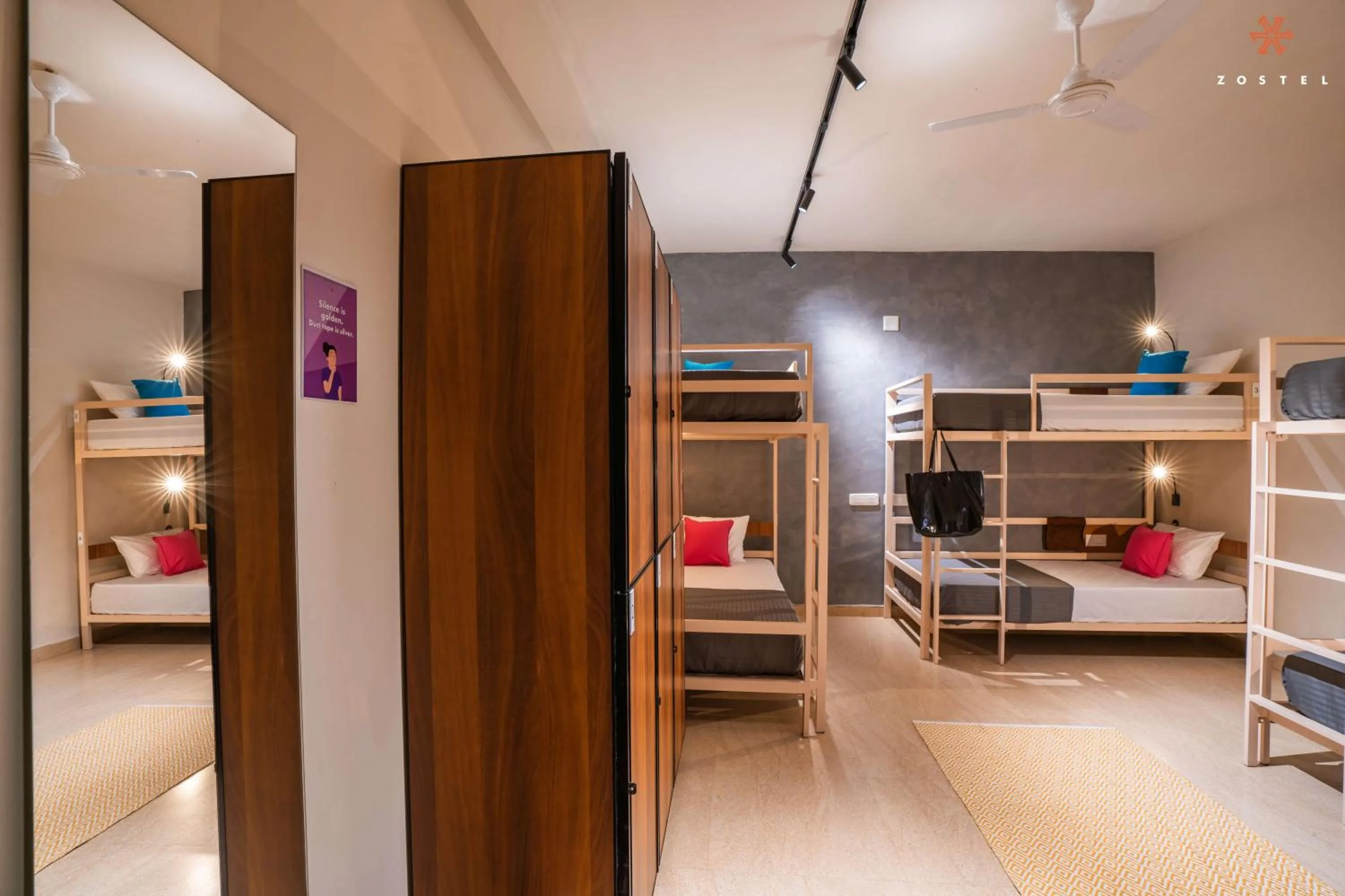 Photo of the whole room, Bed in Zostel Kochi (Ernakulam)