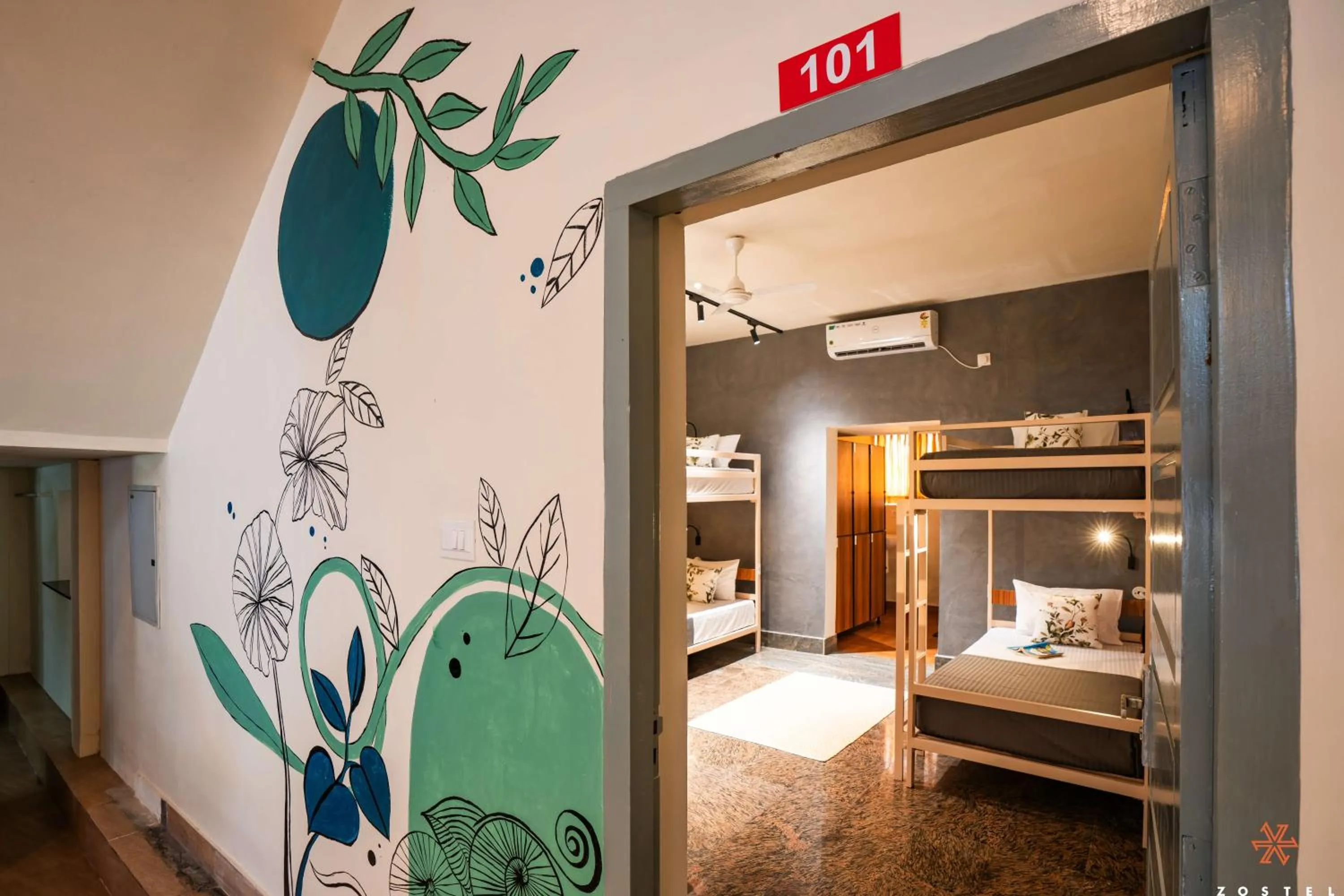 Photo of the whole room, Bed in Zostel Kochi (Ernakulam)