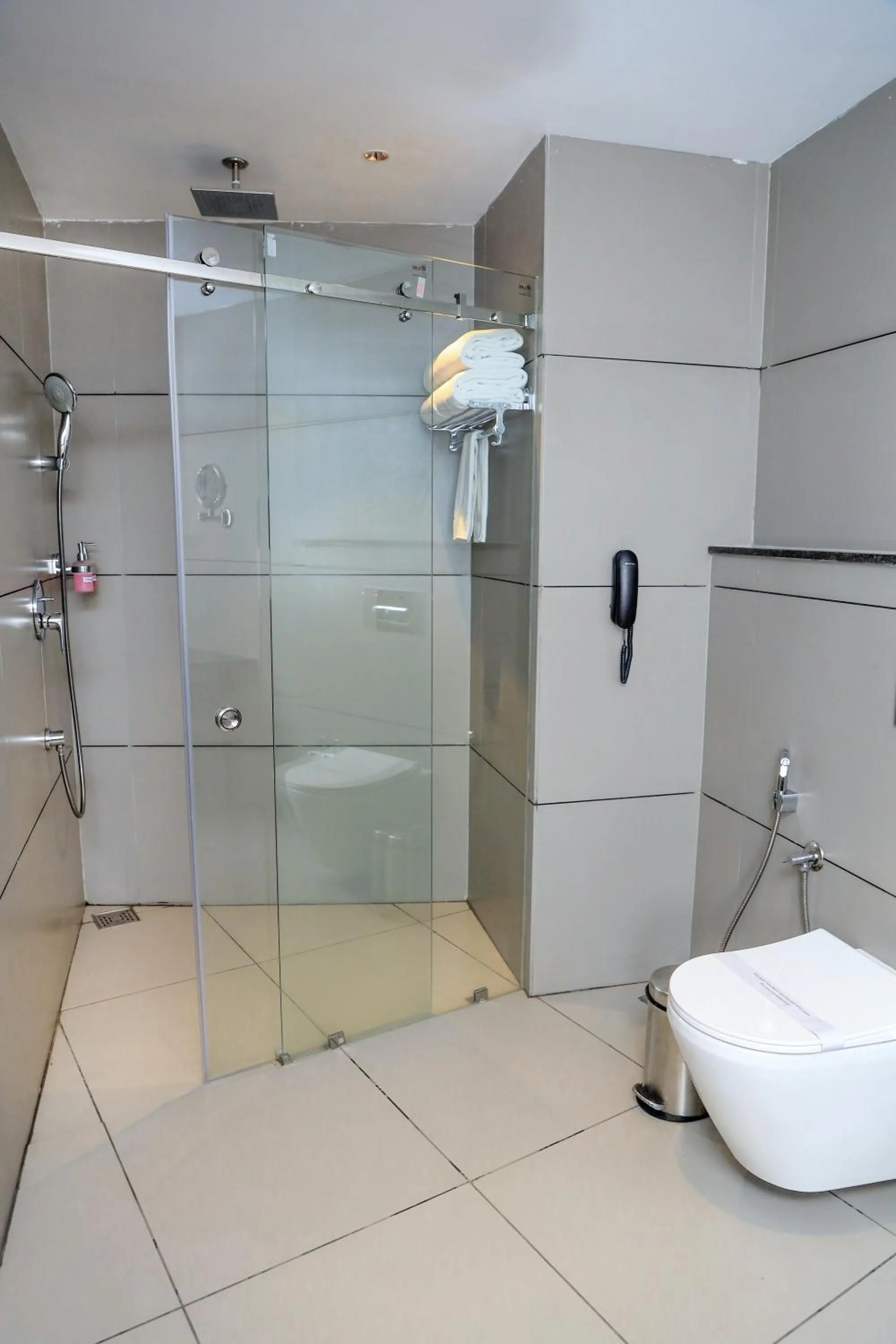 Shower in Hotel Sky Sierra Wayanad