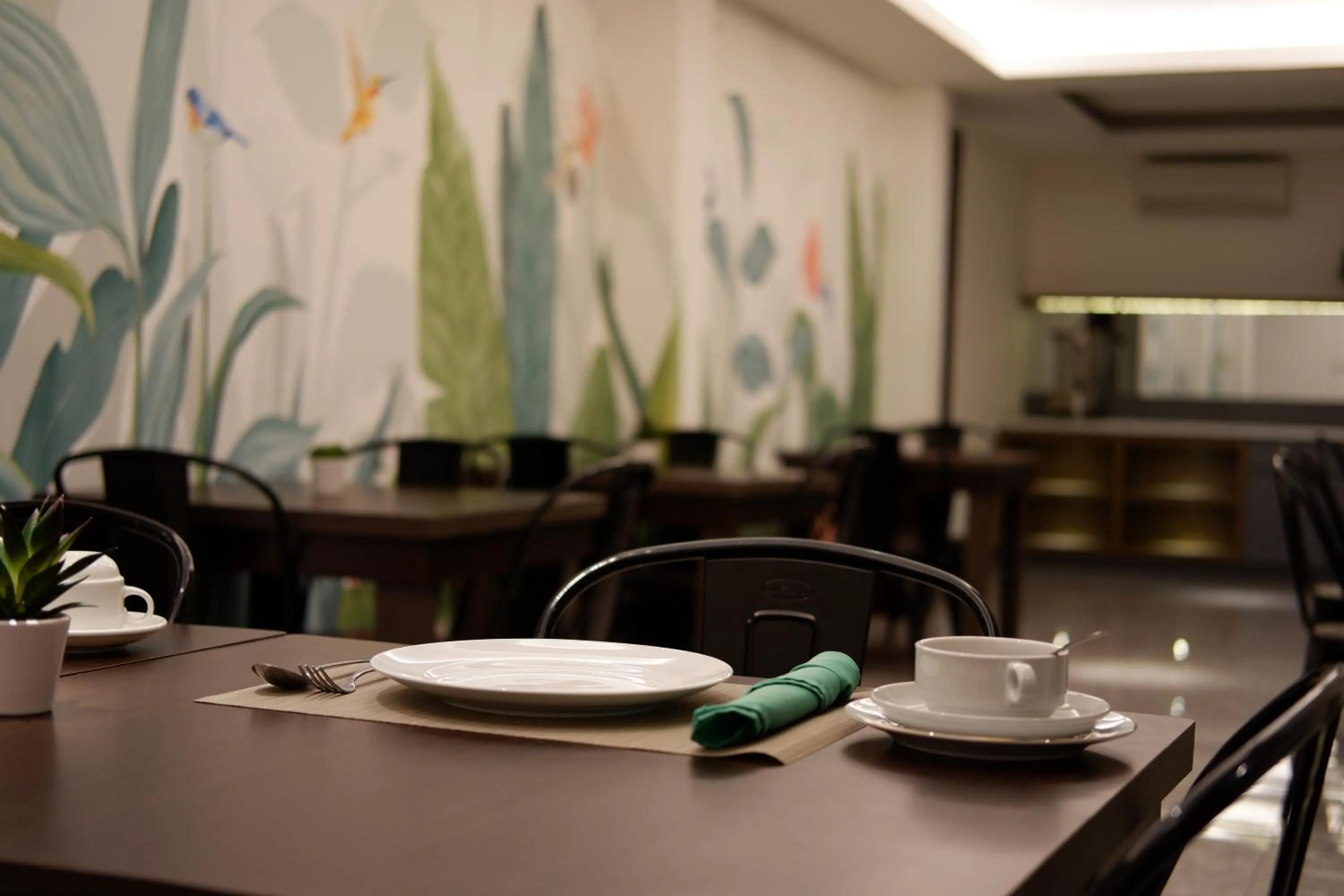 Restaurant/places to eat in Lun Hotel Manado