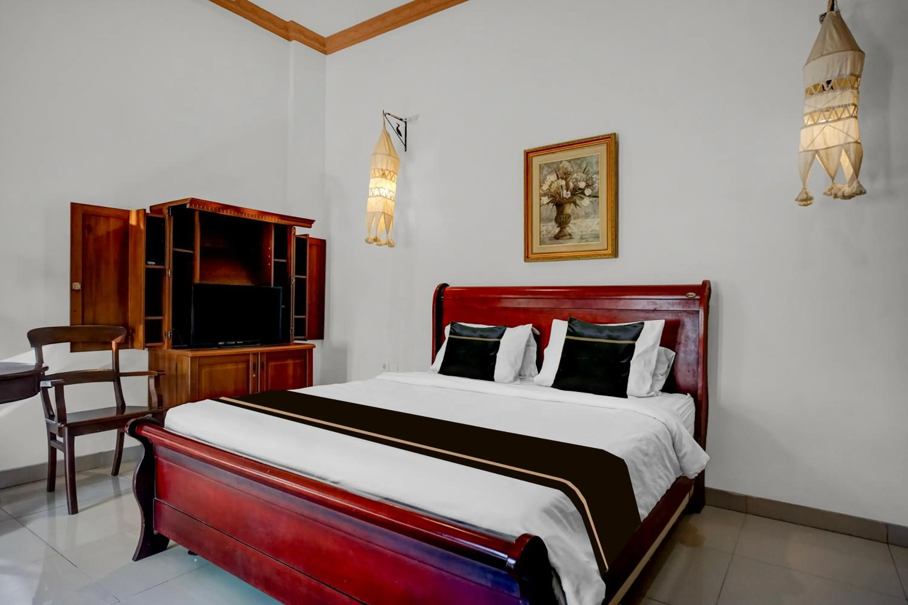 Bedroom, Bed in Collection O near University of Sumatera Utara formerly Huber Apartment