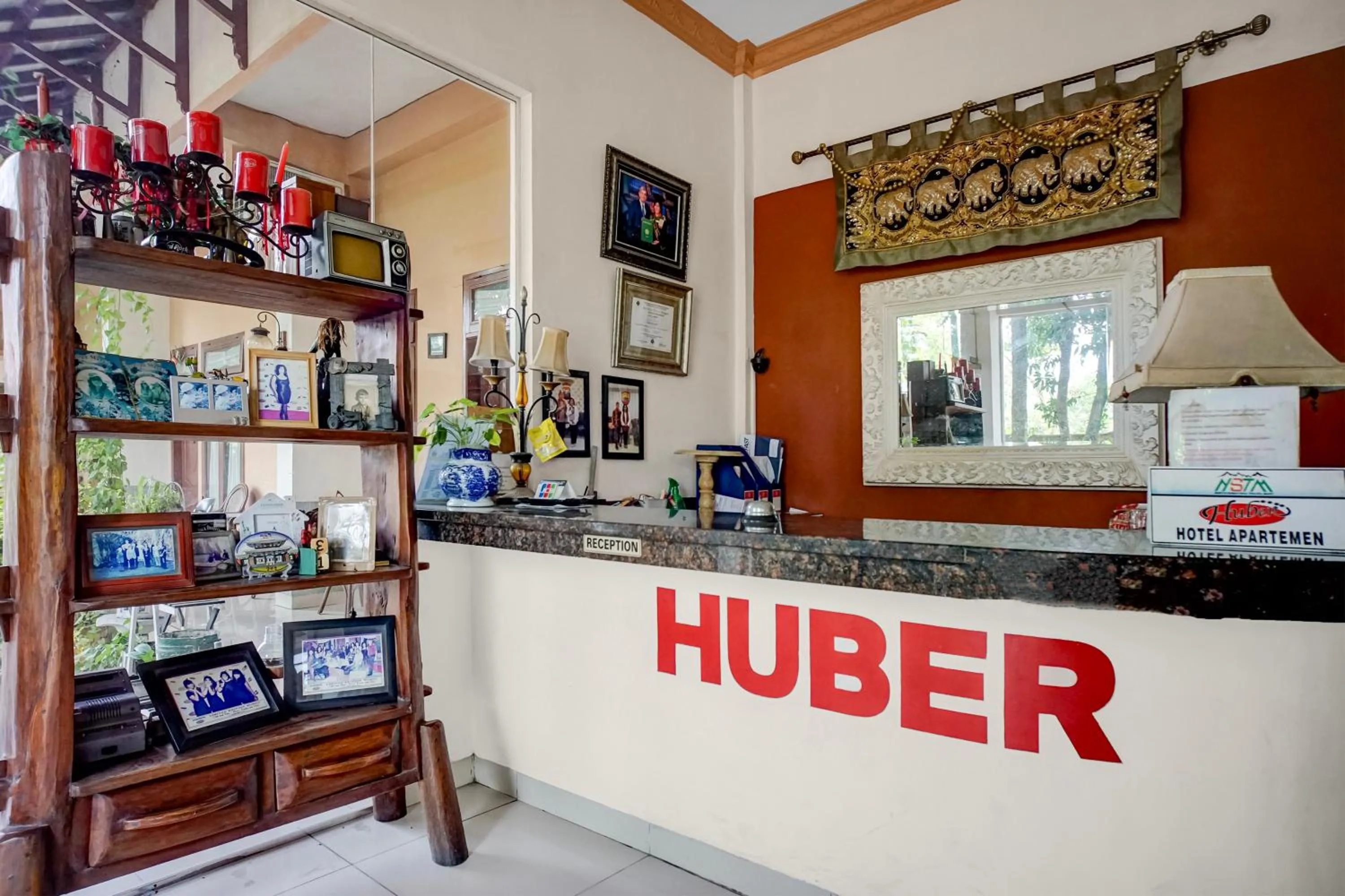 Lobby or reception in Collection O near University of Sumatera Utara formerly Huber Apartment