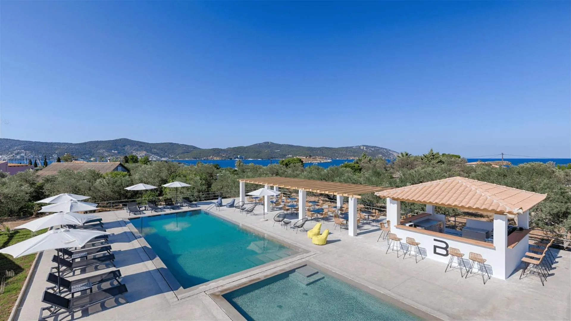 Swimming pool in Brisot