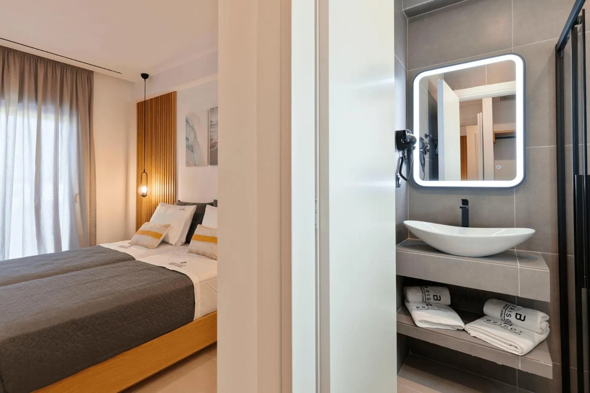 Bed in Brisot