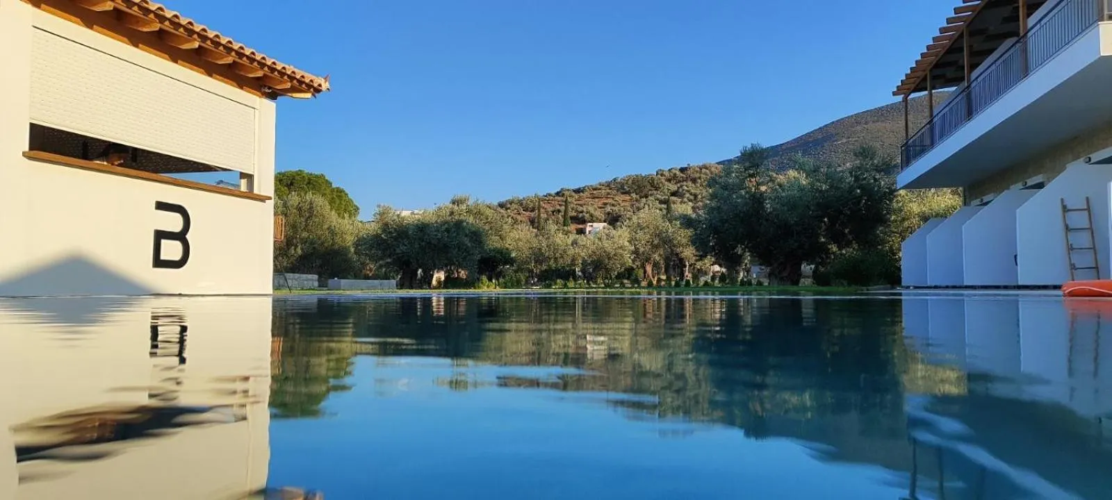 Swimming pool in Brisot