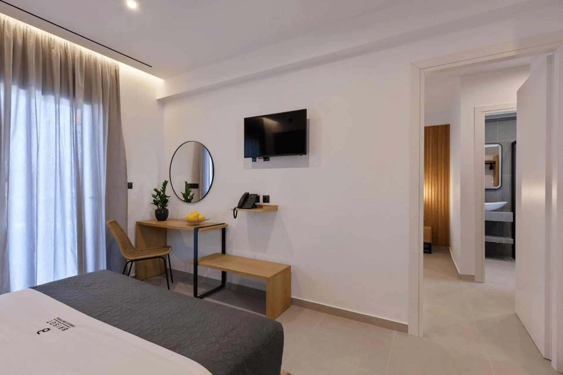 Bed in Brisot