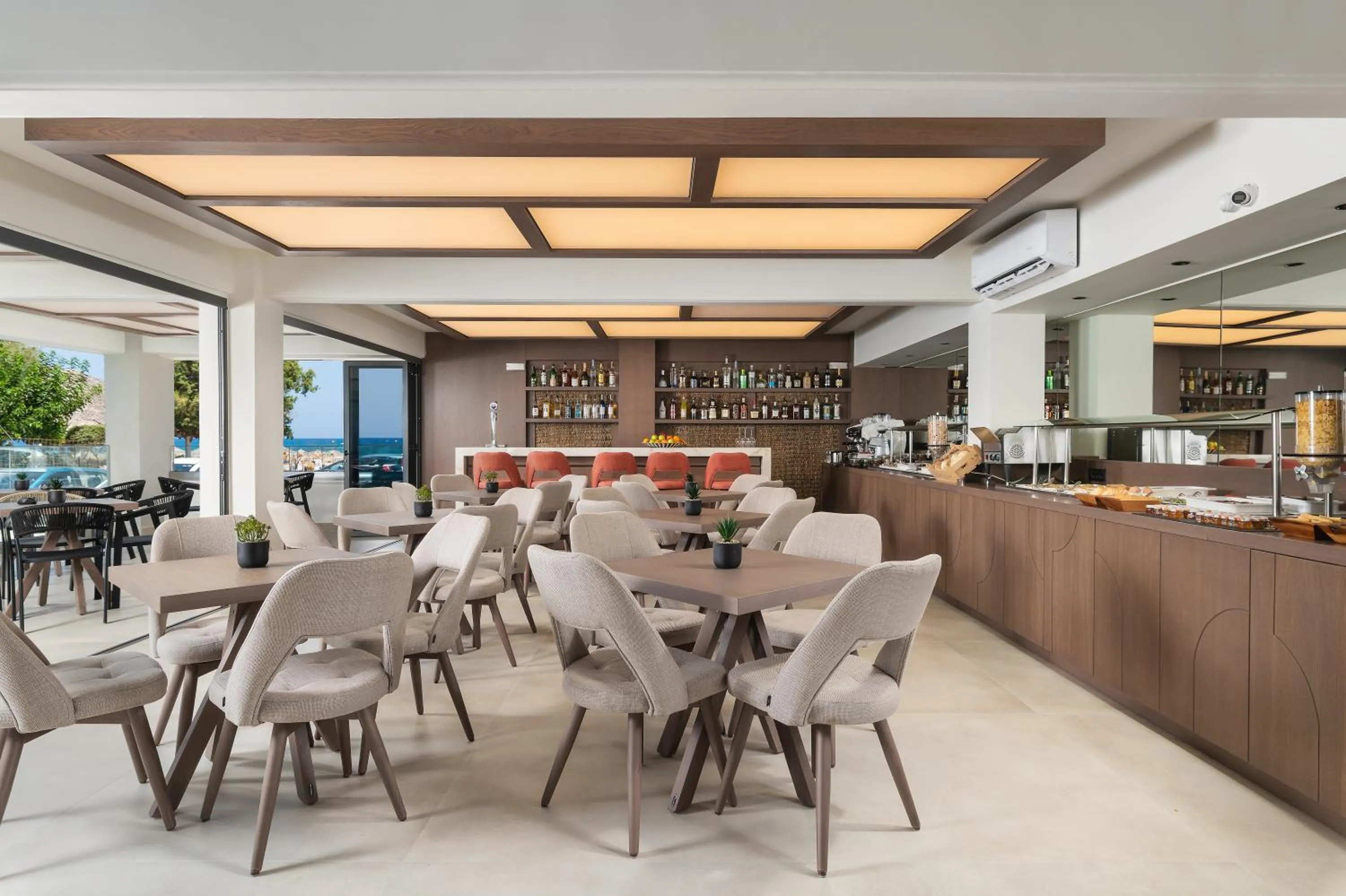 Restaurant/places to eat in Elia Agia Marina Resort