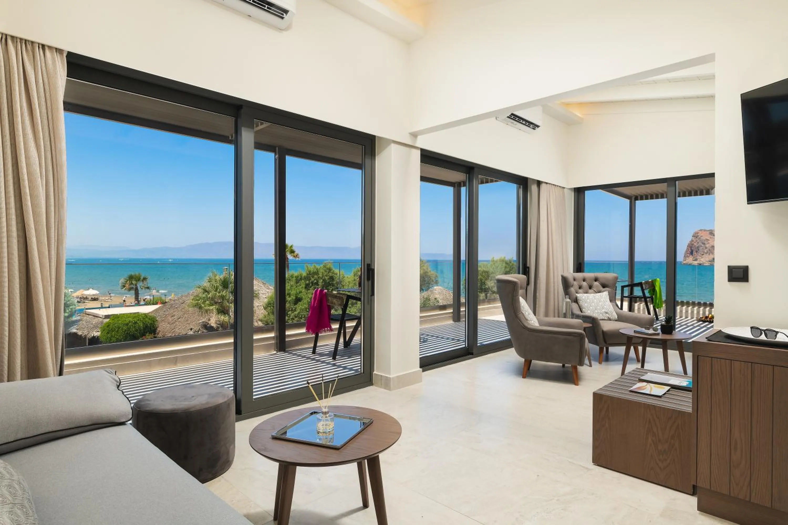 Day in Elia Agia Marina Resort