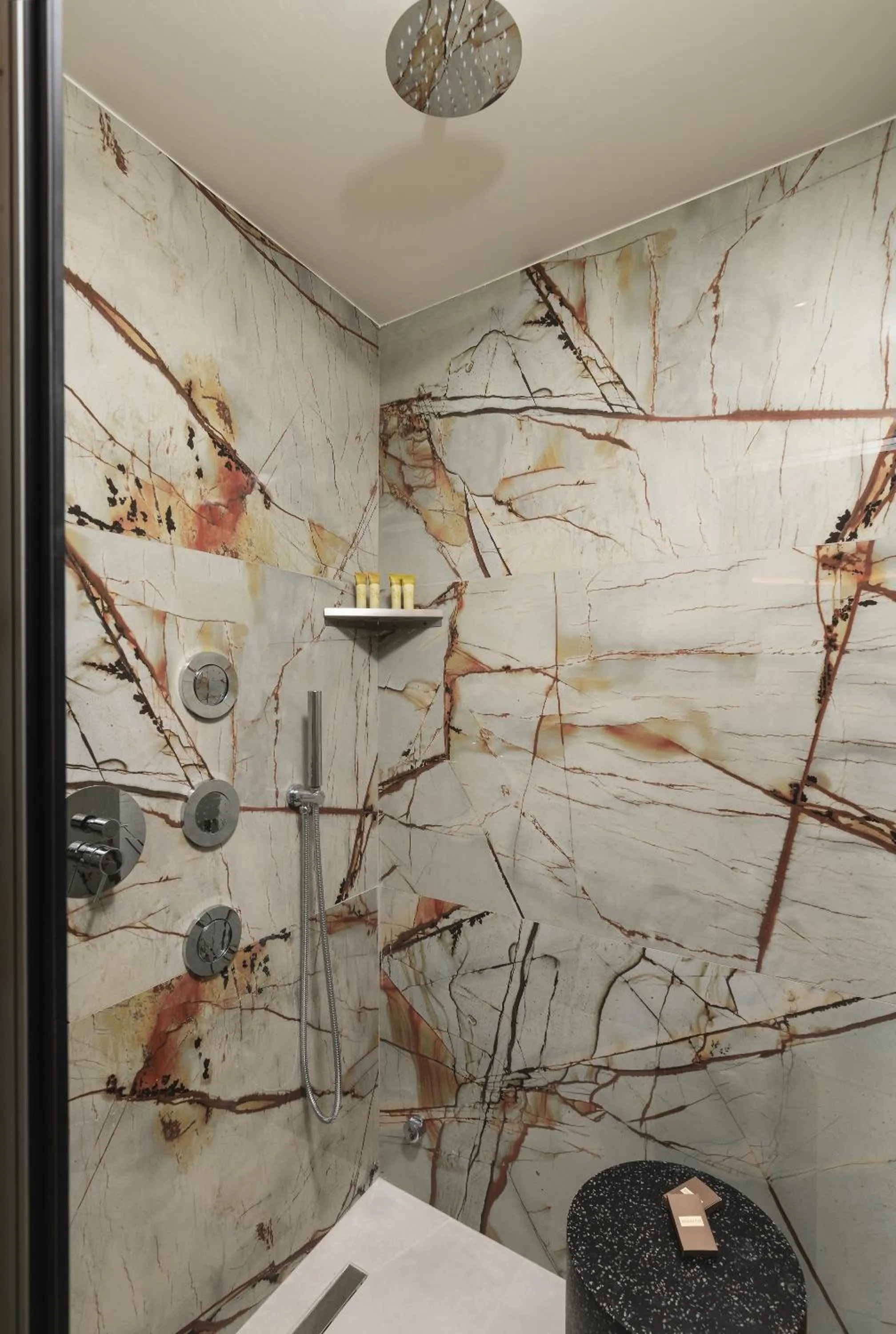 Shower in Elia Agia Marina Resort