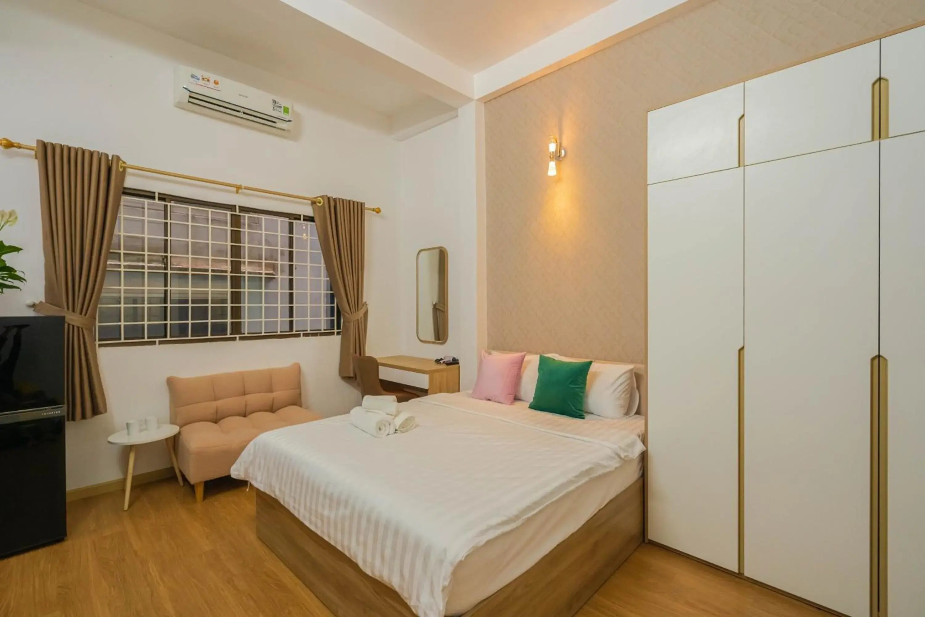 Bed in Kansas Hotel & Apartment - Notre Dame Bed in Kansas Hotel & Apartment - Notre Dame