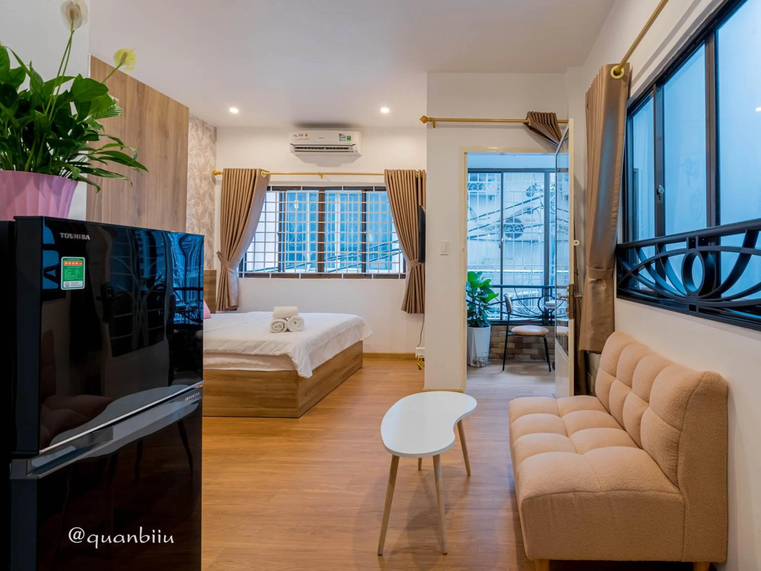 Photo of the whole room in Kansas Hotel & Apartment - Notre Dame