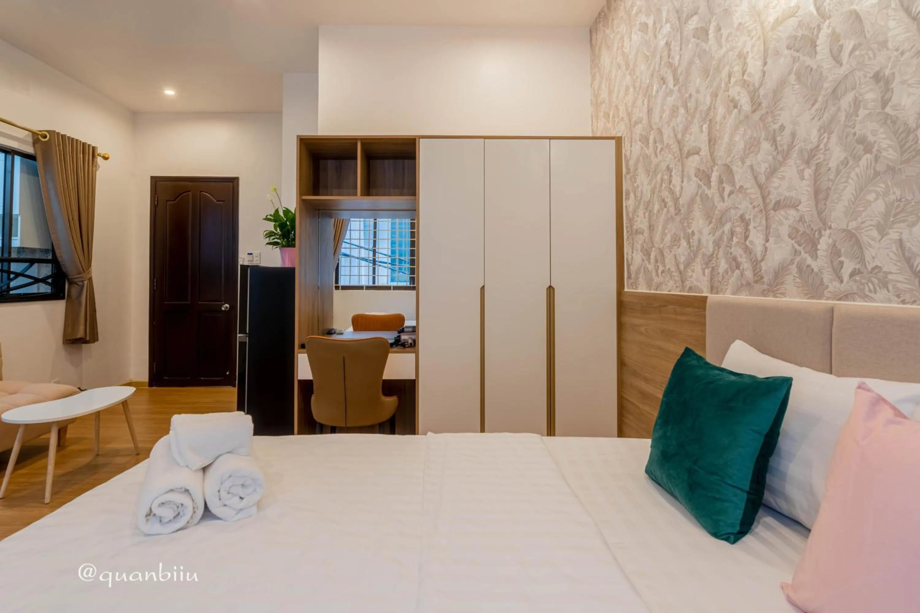 Bed in Kansas Hotel & Apartment - Notre Dame