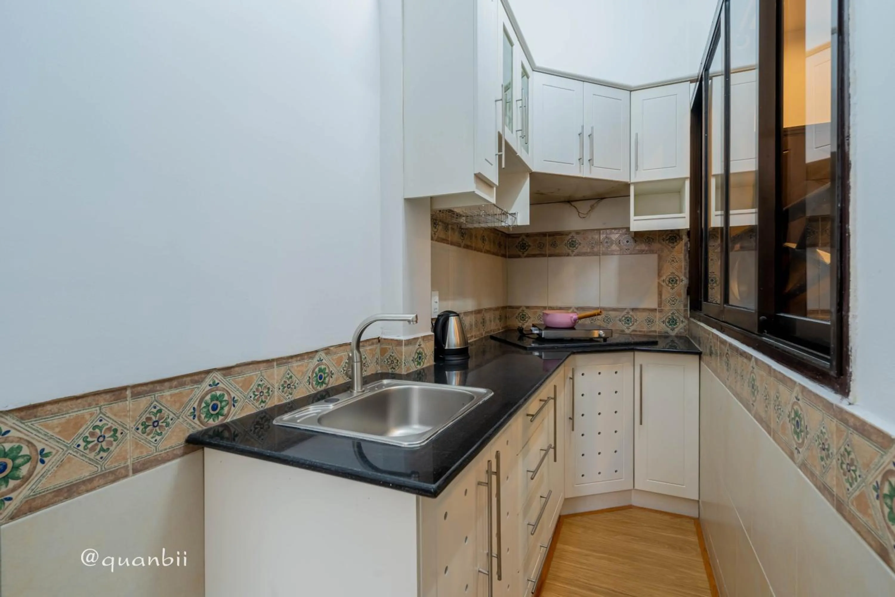 Kitchen or kitchenette in Kansas Hotel & Apartment - Notre Dame