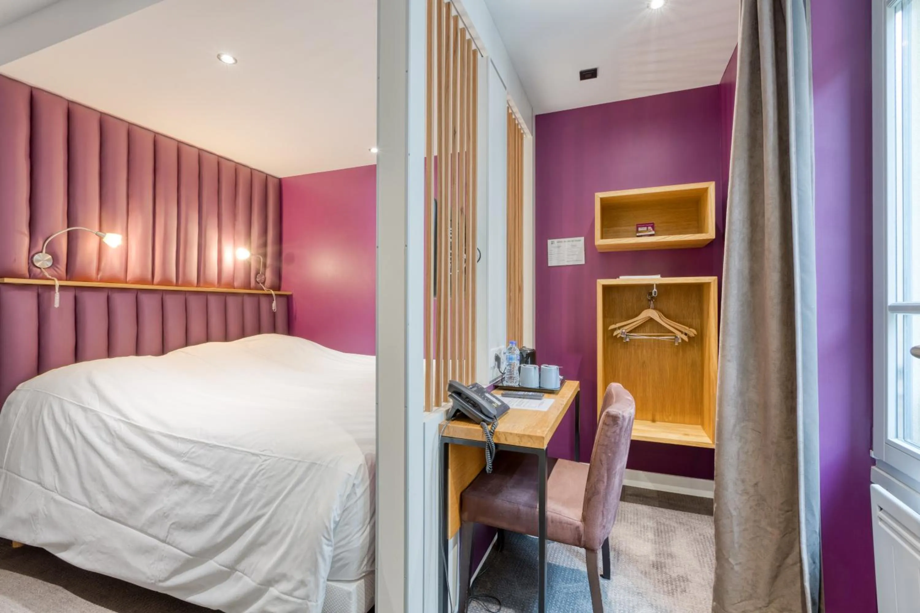 Queen Room in Hôtel du Jeu de Paume