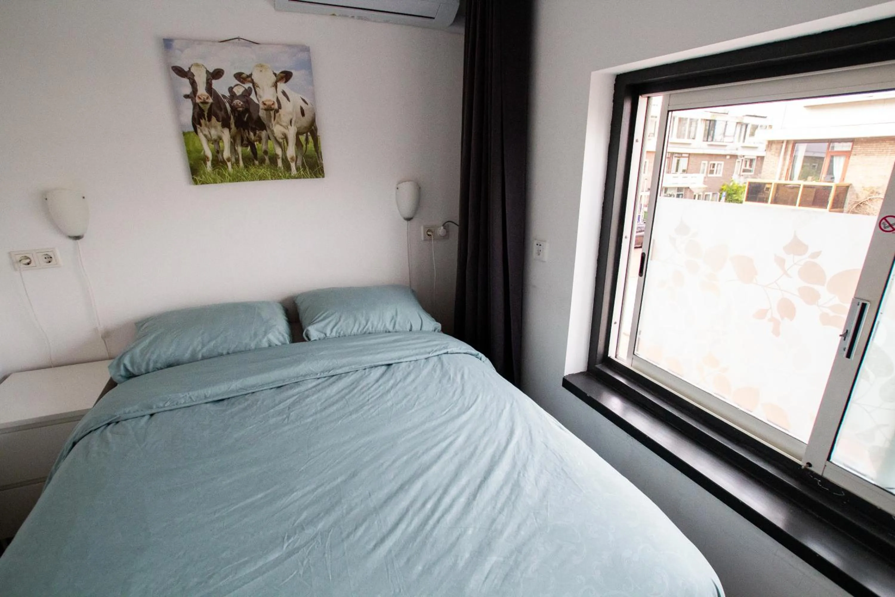 Bed in Bed and Breakfast Amsterdam Holy Dove