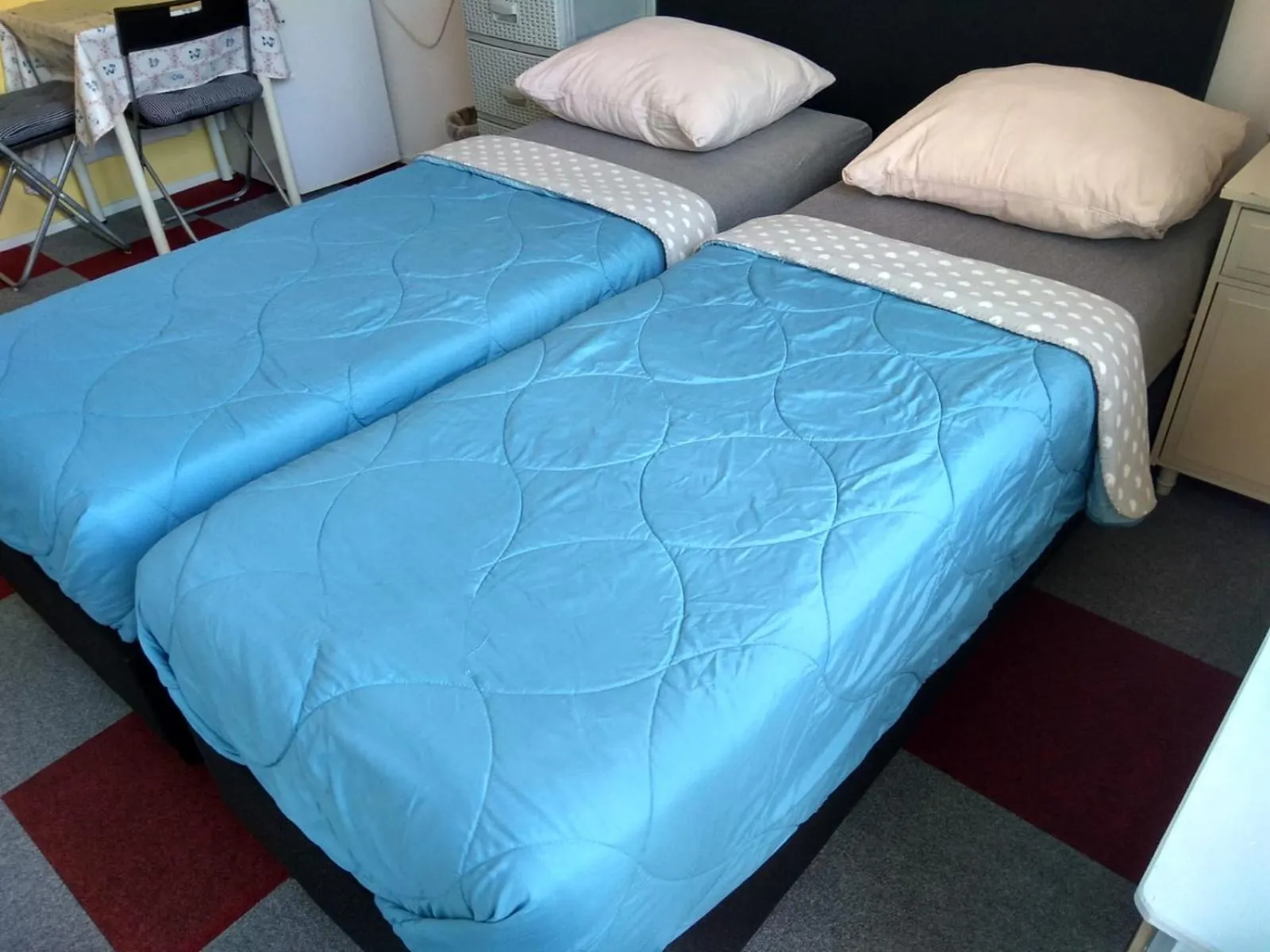 Bed in Bed and Breakfast Amsterdam Holy Dove