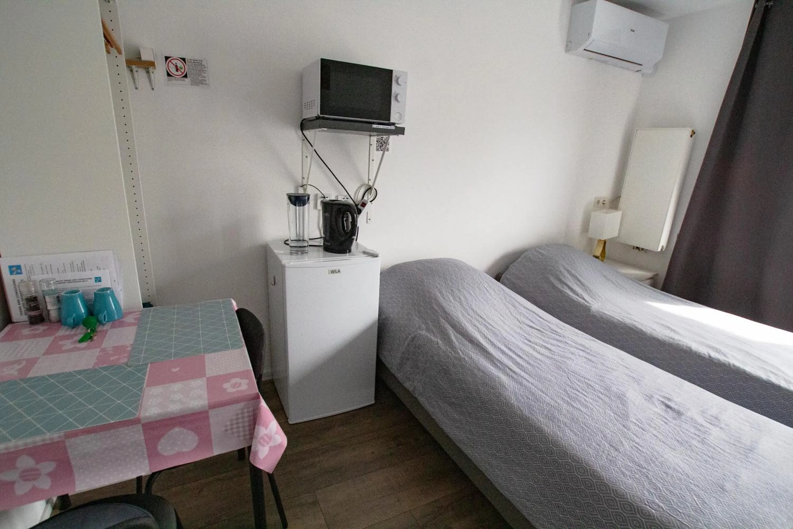 Bed in Bed and Breakfast Amsterdam Holy Dove
