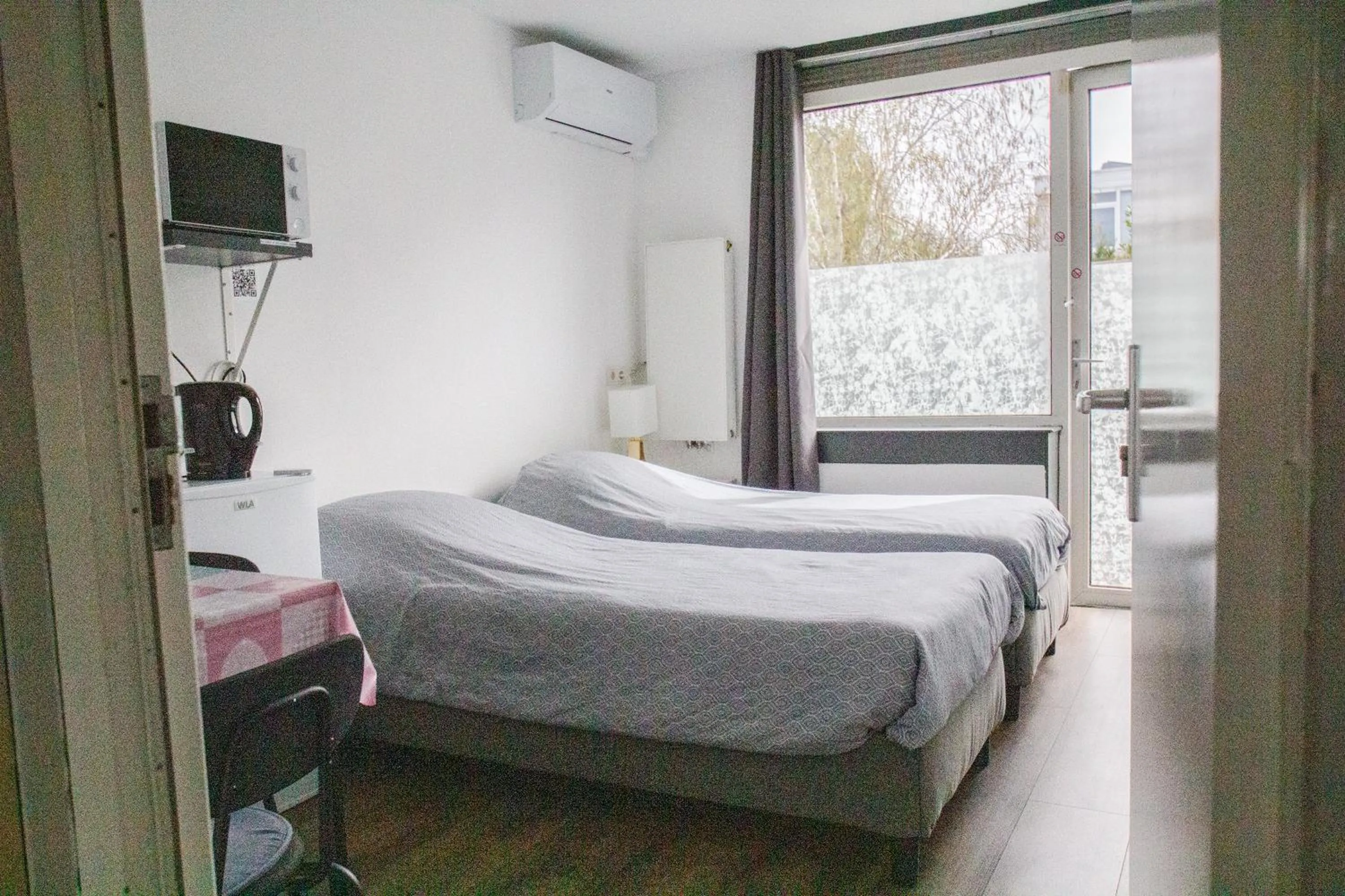 Bed in Bed and Breakfast Amsterdam Holy Dove