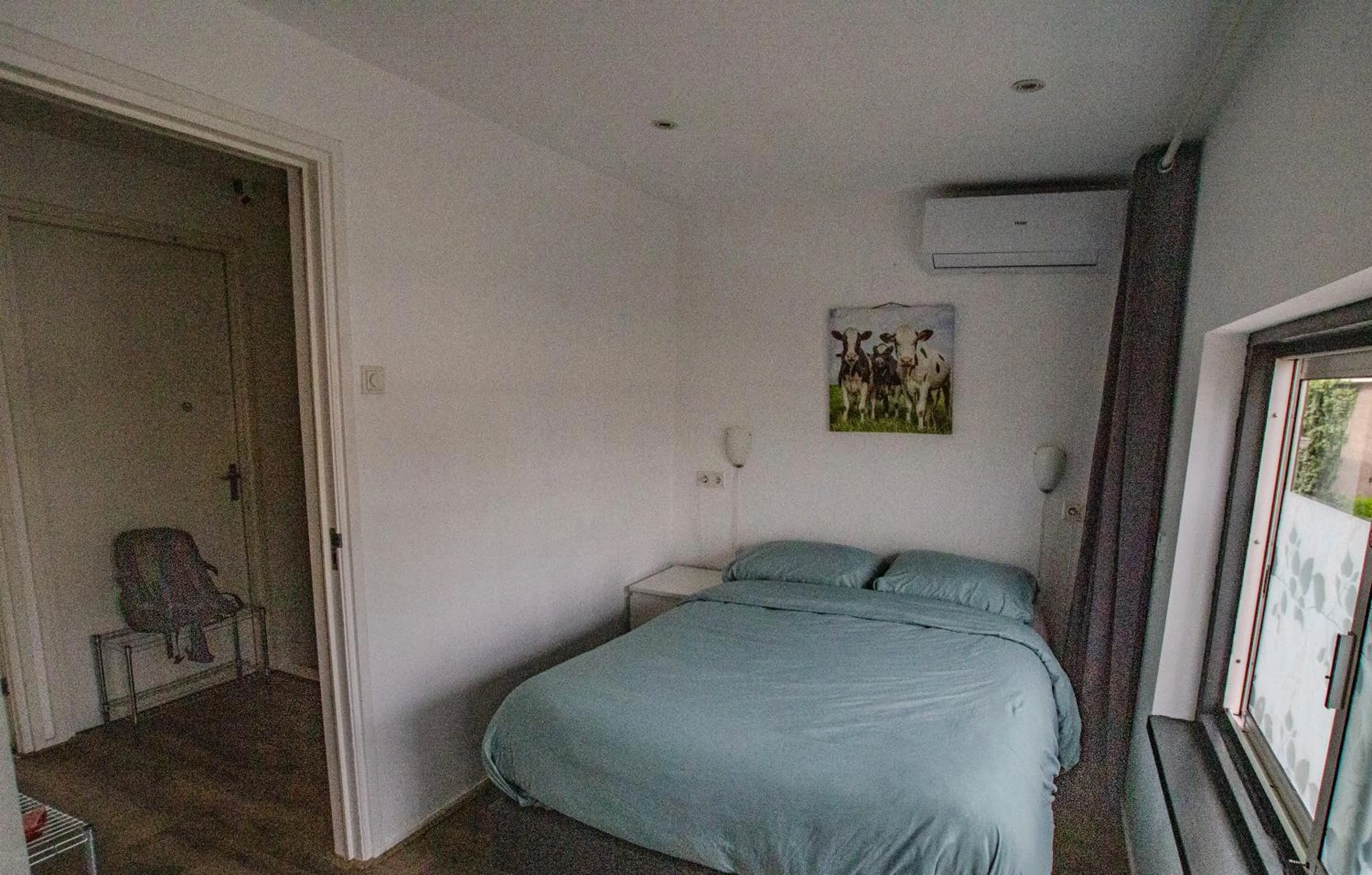Bed in Bed and Breakfast Amsterdam Holy Dove