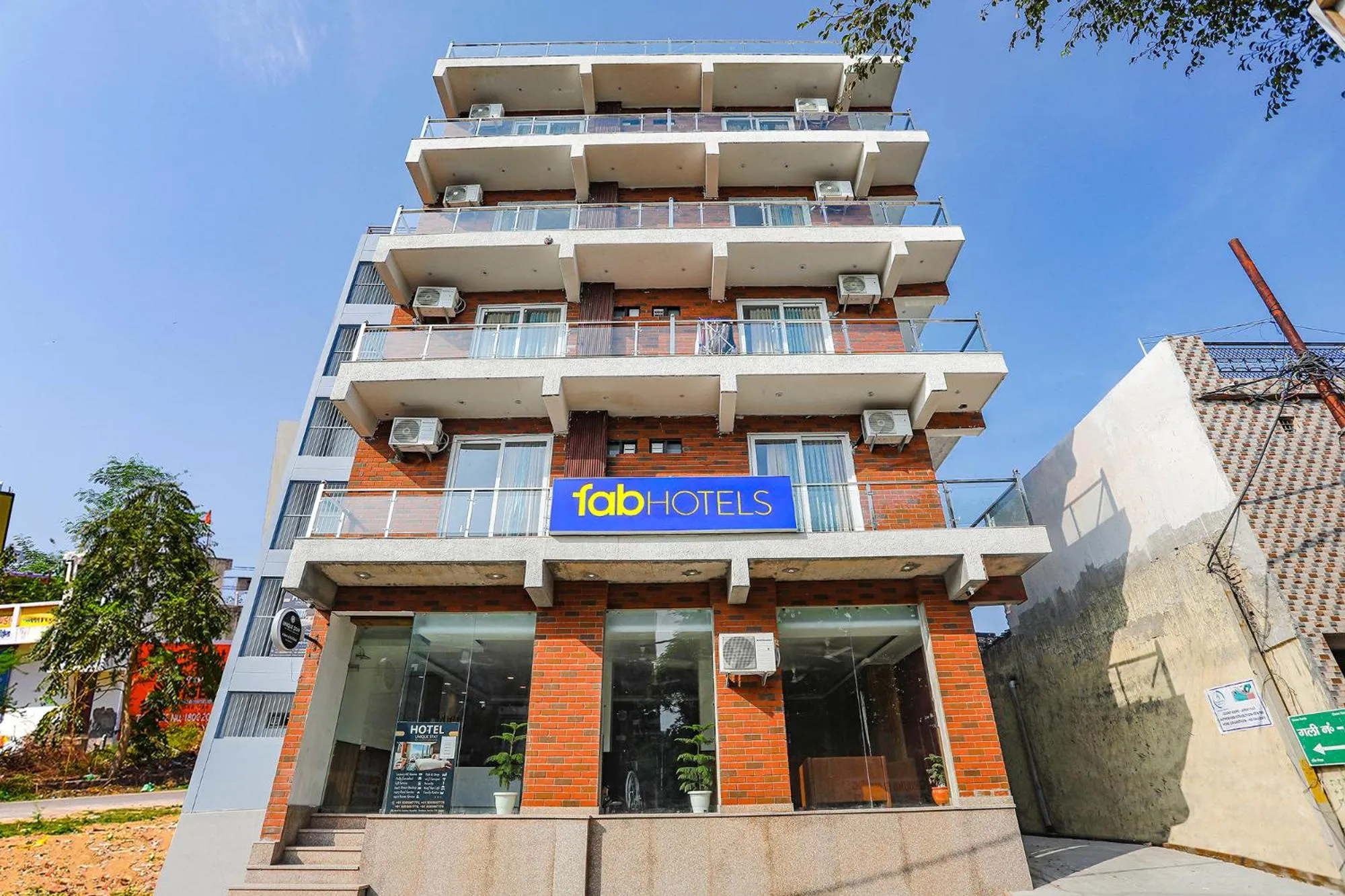 FabHotel Unique Stay