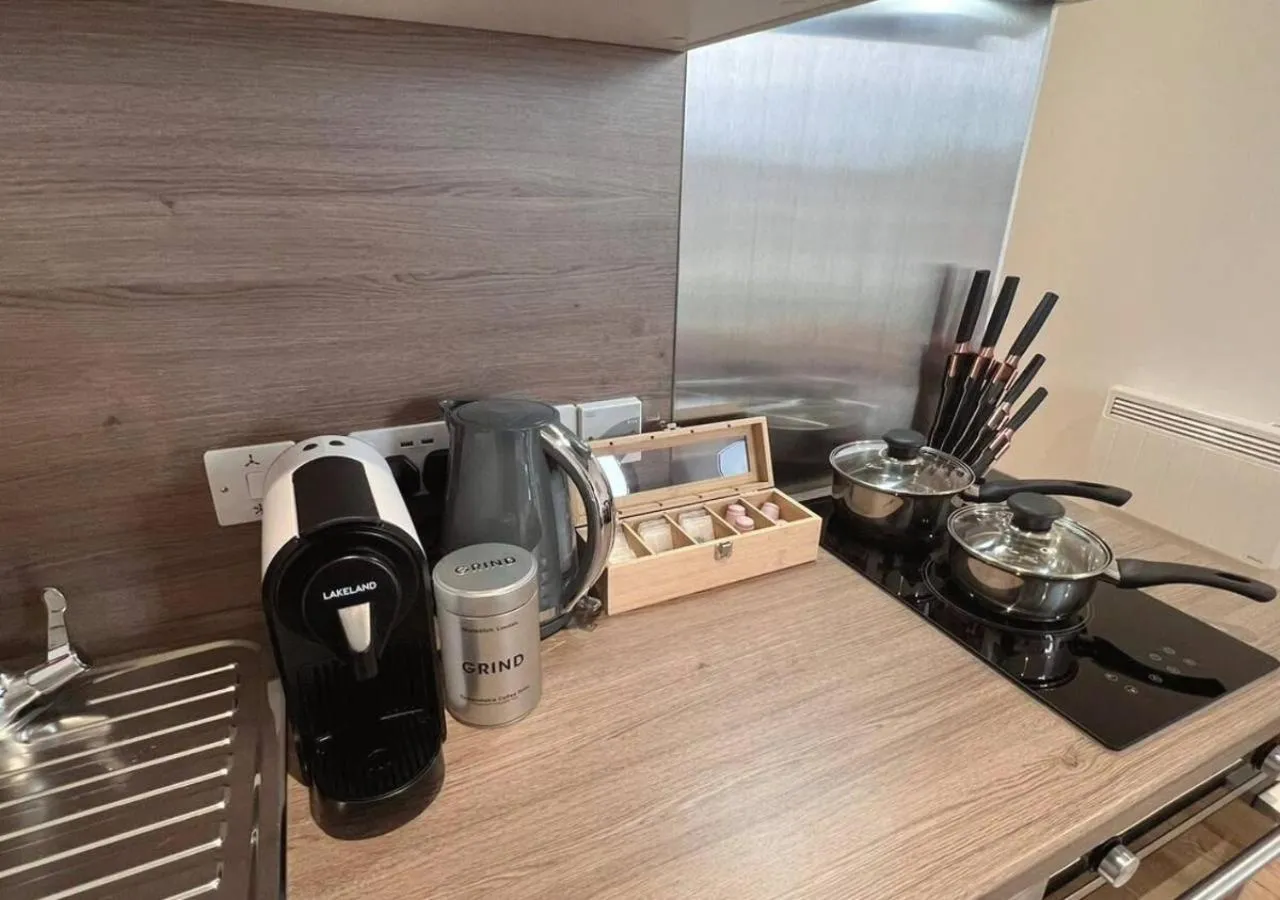 Coffee/tea facilities in Charles Hope Aberdeen