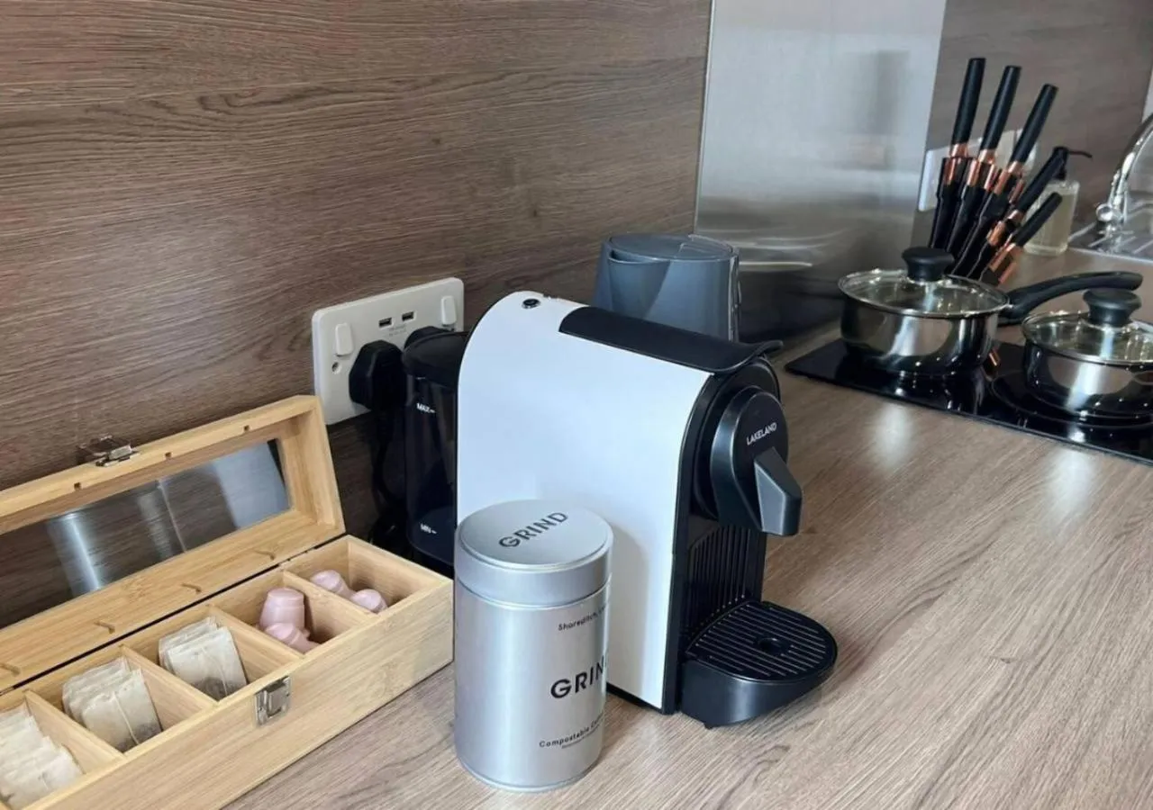 Coffee/tea facilities in Charles Hope Aberdeen