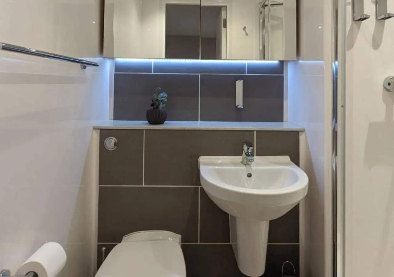 Toilet in Charles Hope Aberdeen