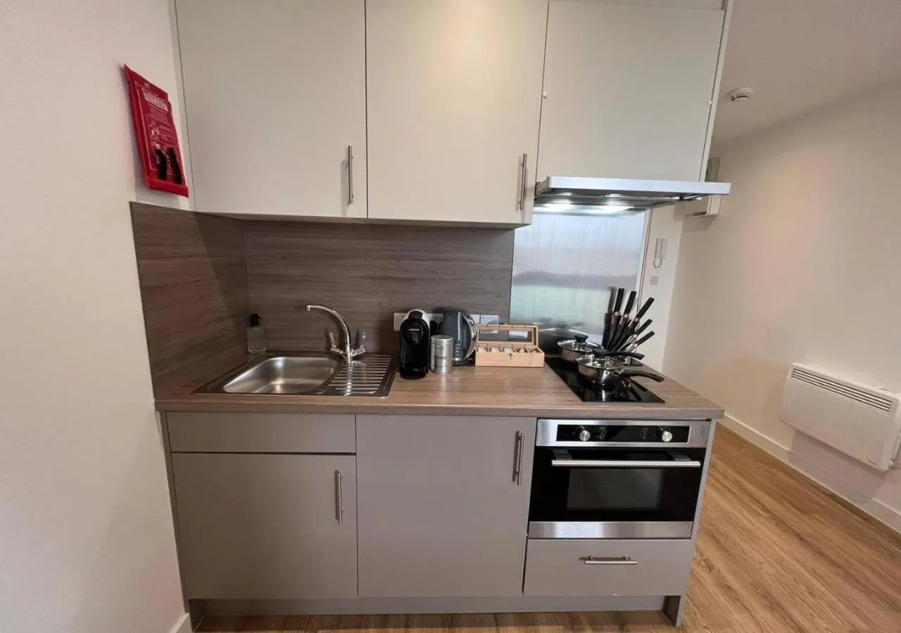 Coffee/tea facilities in Charles Hope Aberdeen