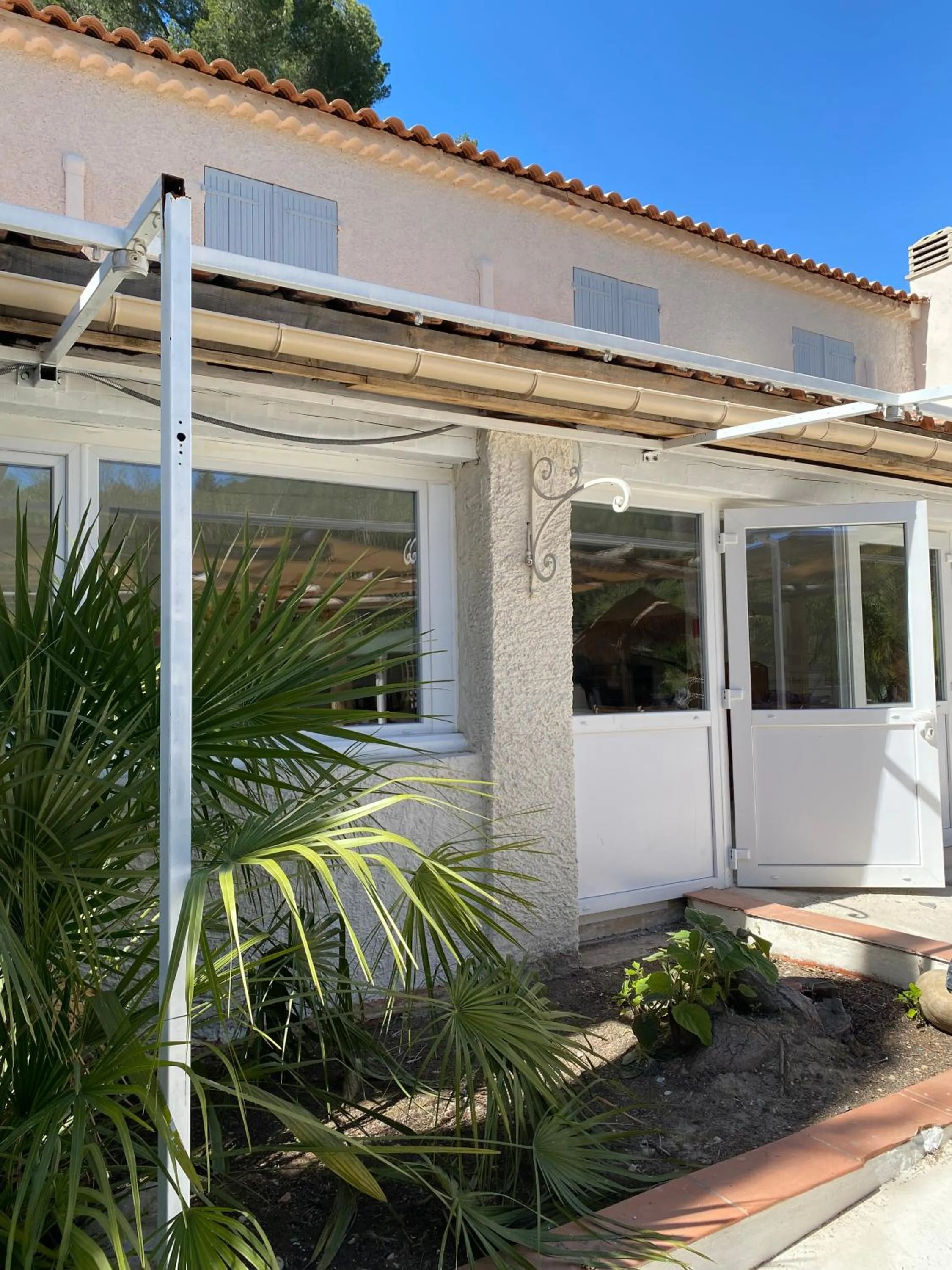 Property building in AUBERGE DES PINS
