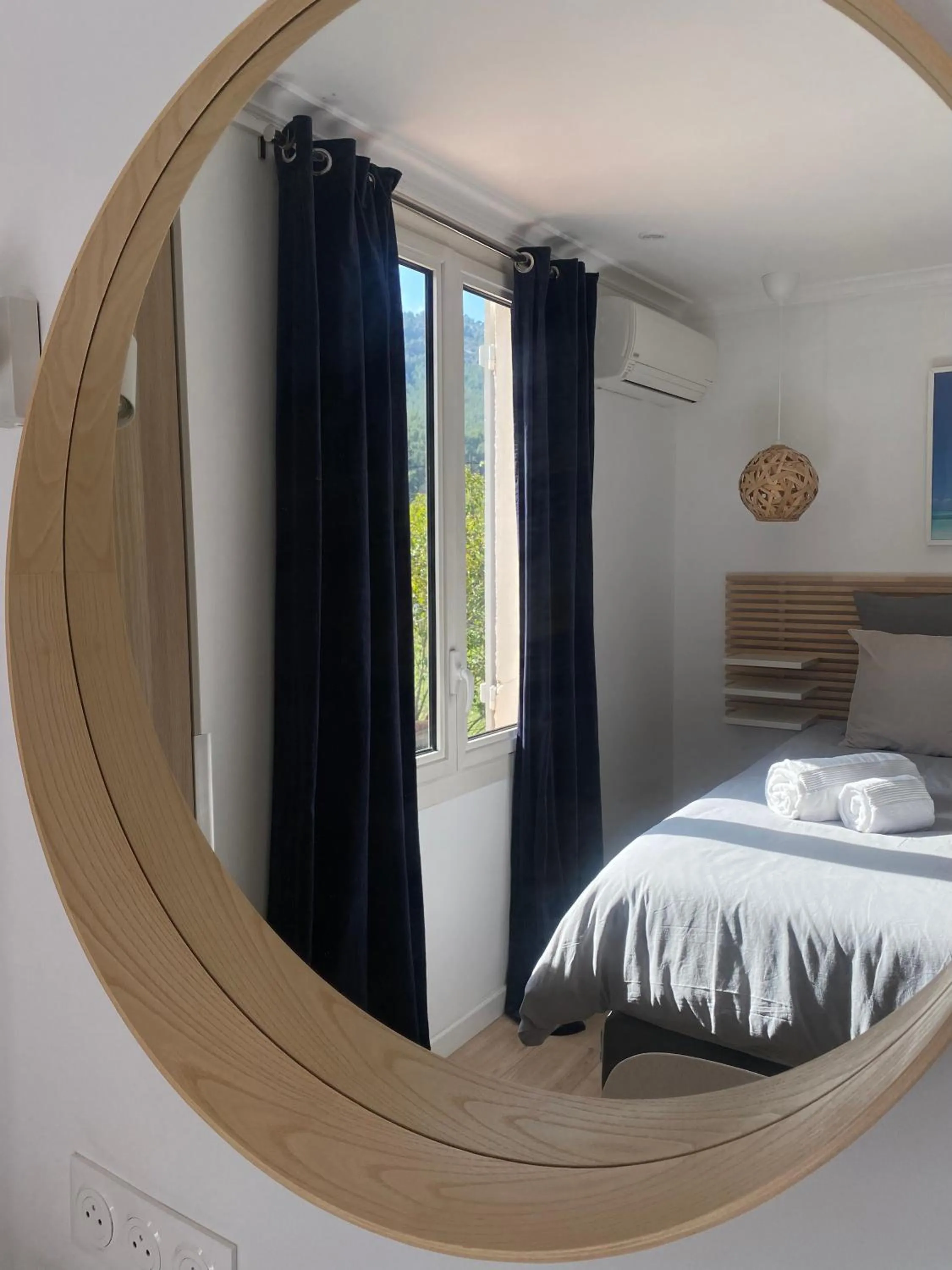 Bedroom, Bed in AUBERGE DES PINS