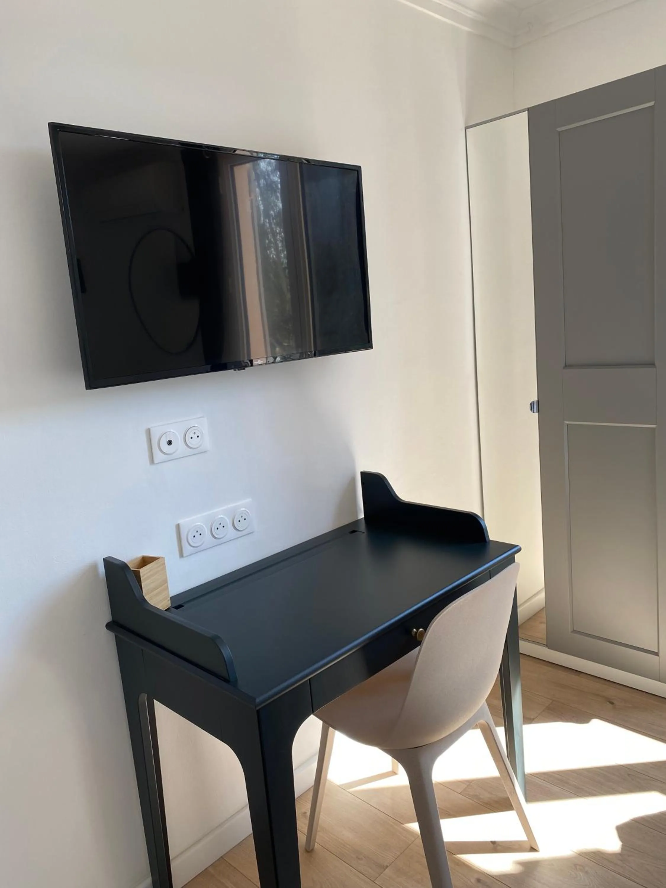 TV and multimedia in AUBERGE DES PINS