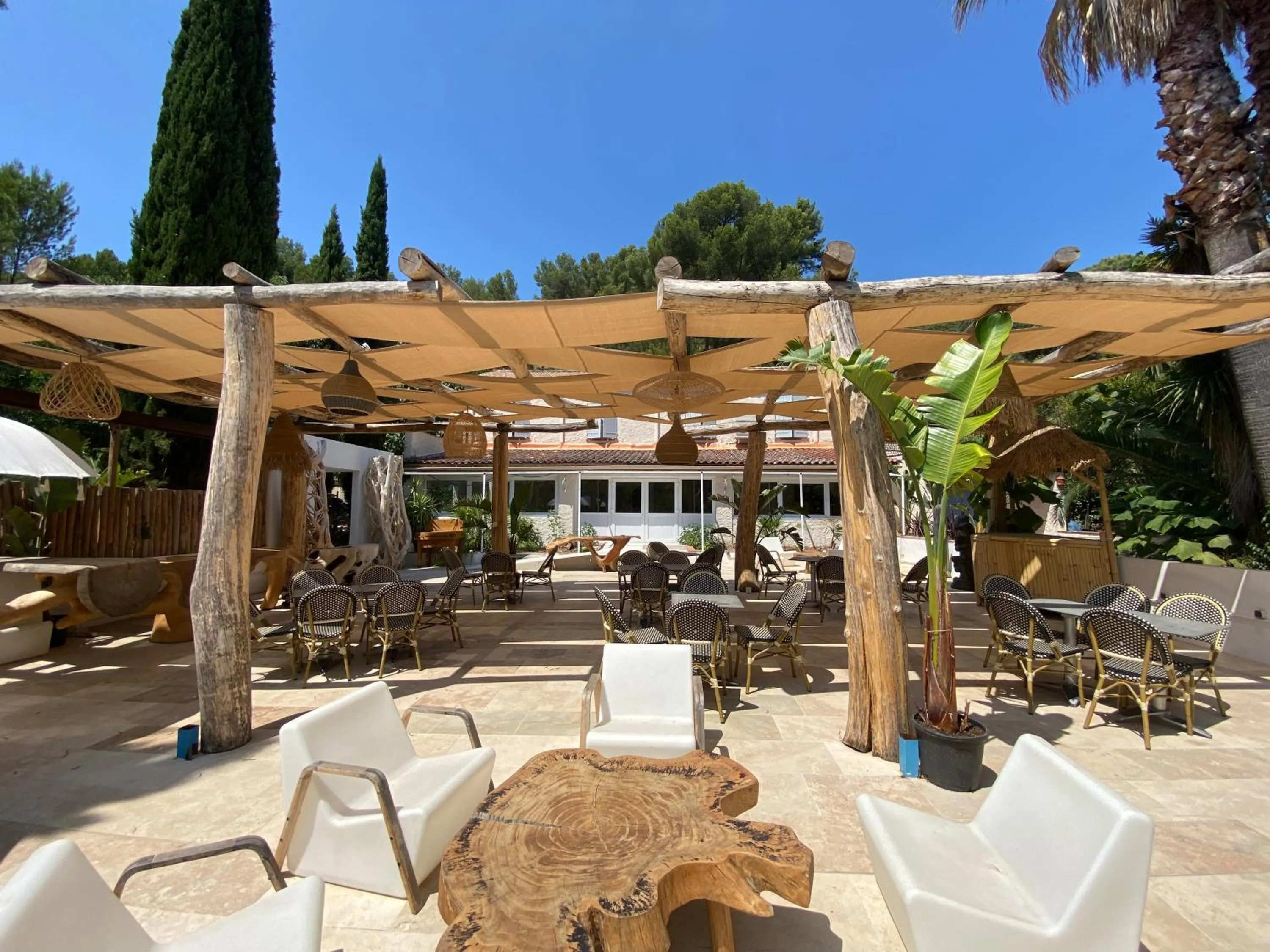 Patio in AUBERGE DES PINS