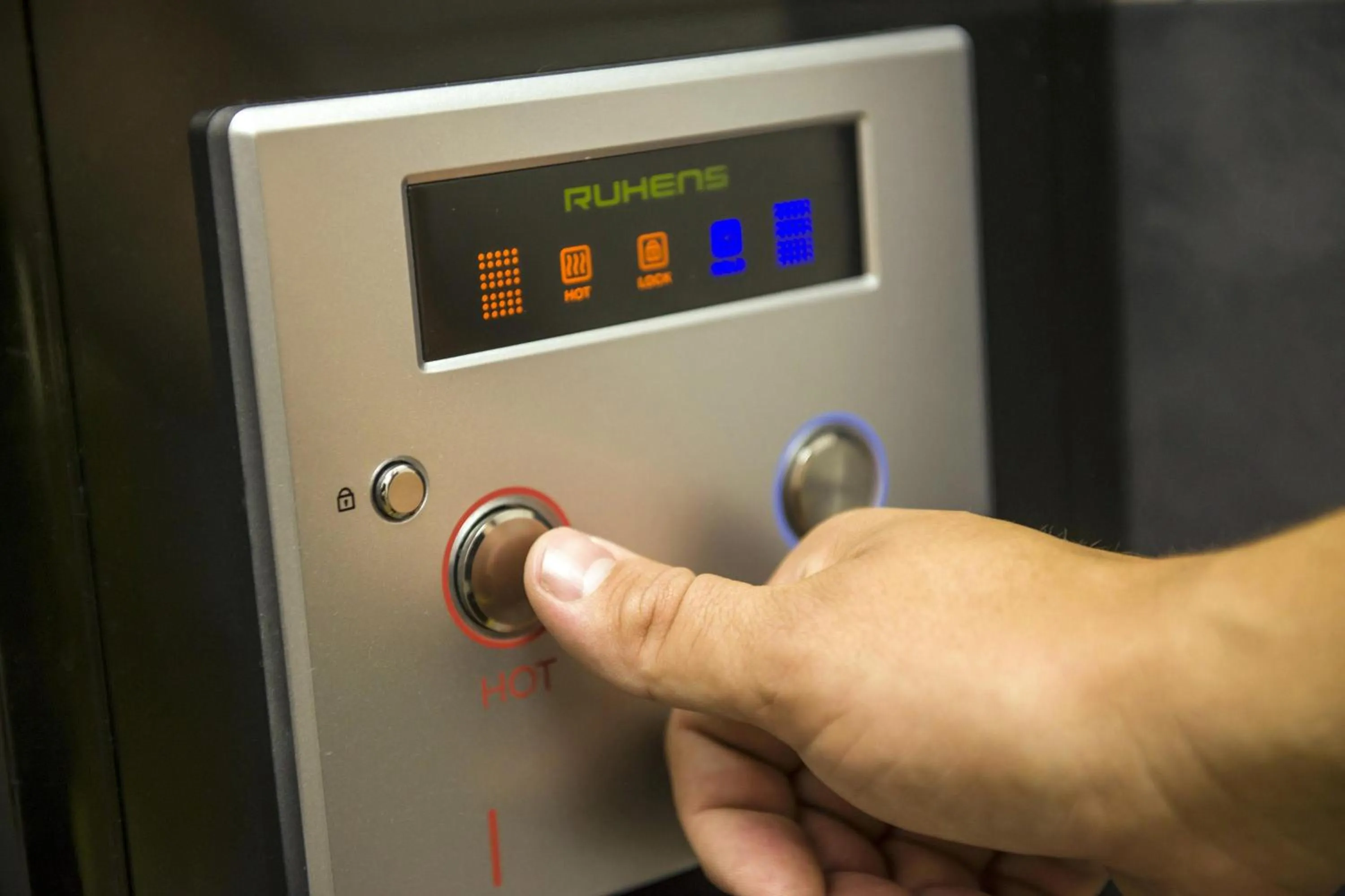 Communal kitchen in Hostel Seven