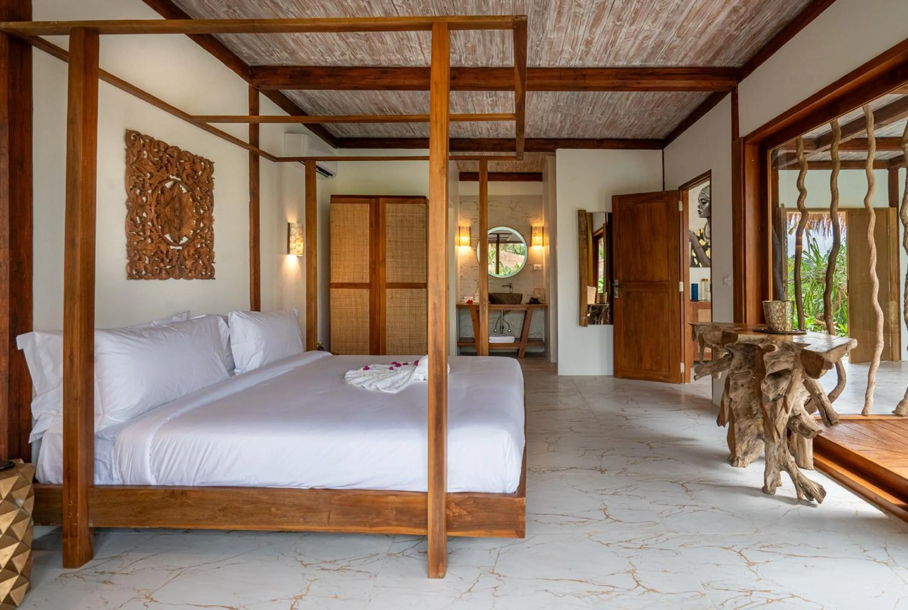 Bedroom, Bed in Sensations Eco-Chic Hotel