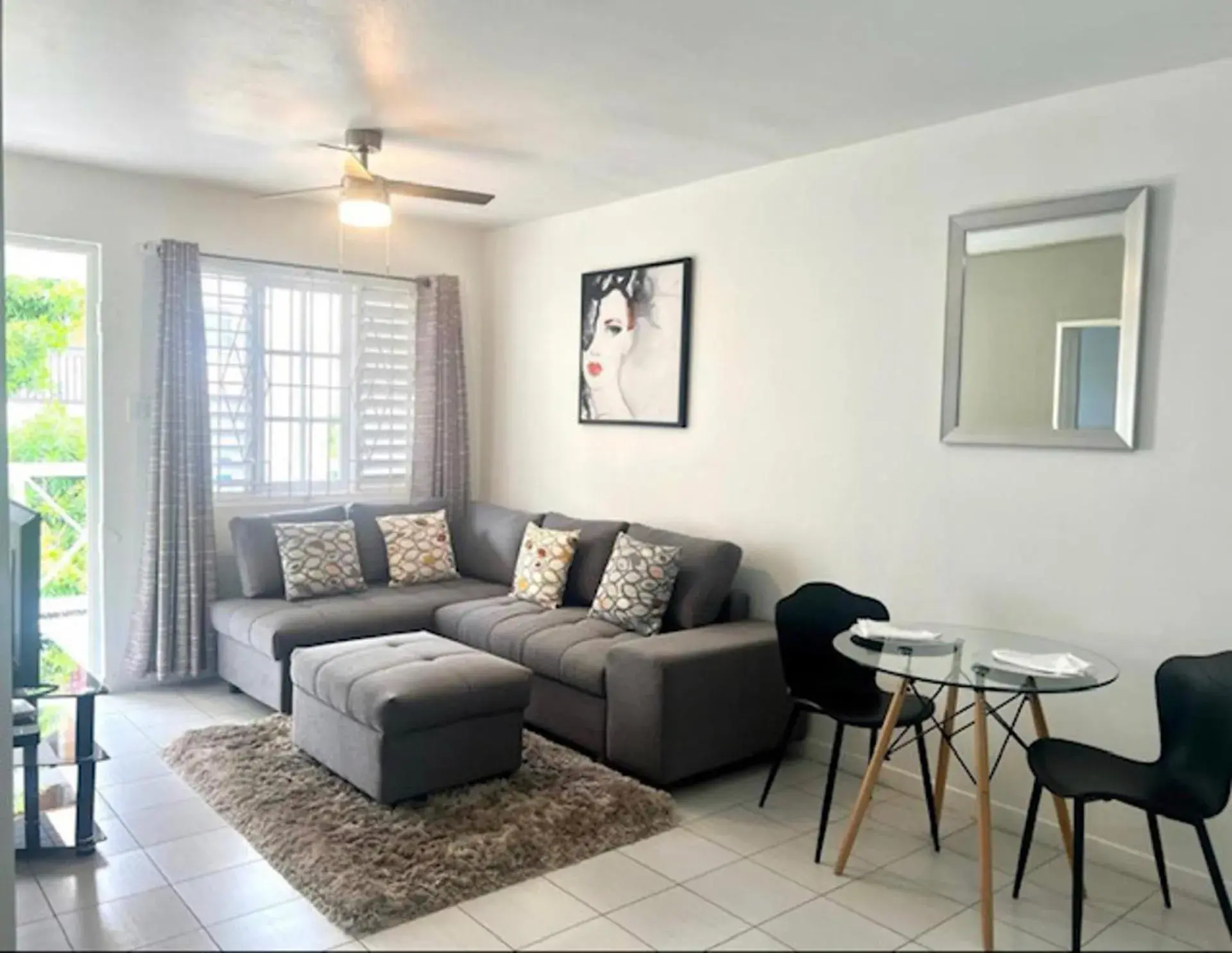 Apartment in 1 Bed Apartment Sleeps 4 with Free Parking Apartment in 1 Bed Apartment Sleeps 4 with Free Parking