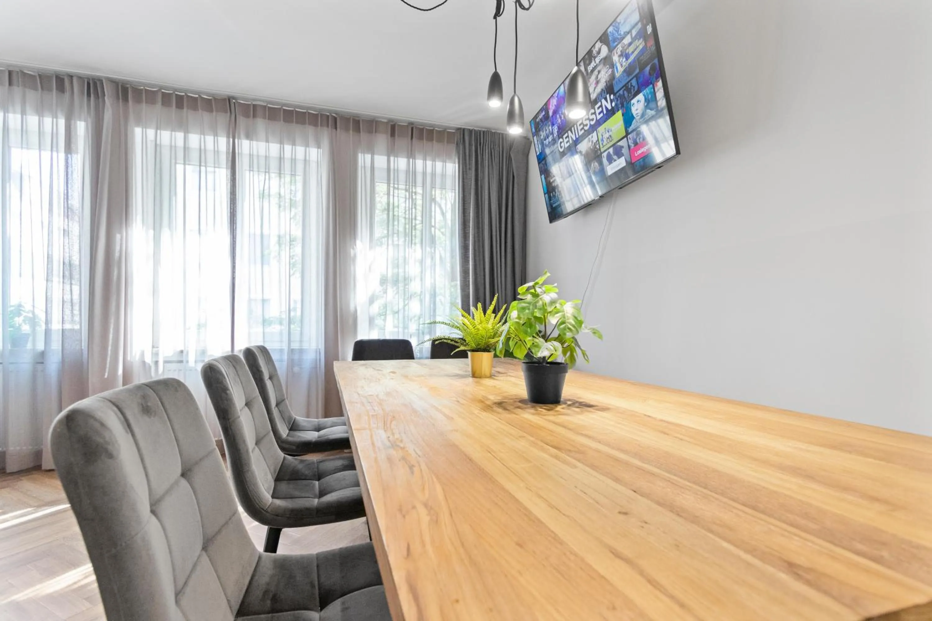 Flatista Homes - Central Station - 4 BR