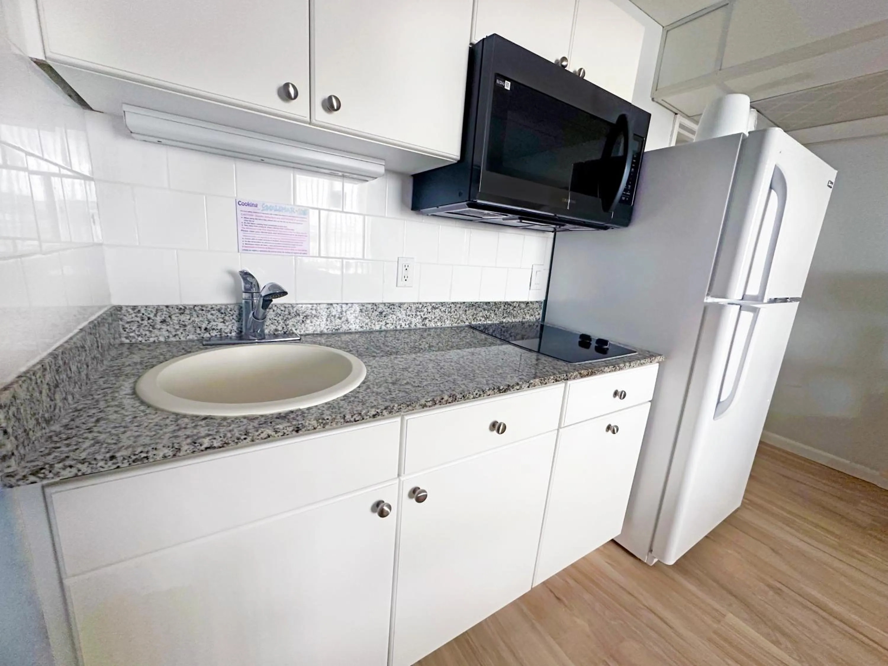 Kitchen or kitchenette in Shalimar Resort