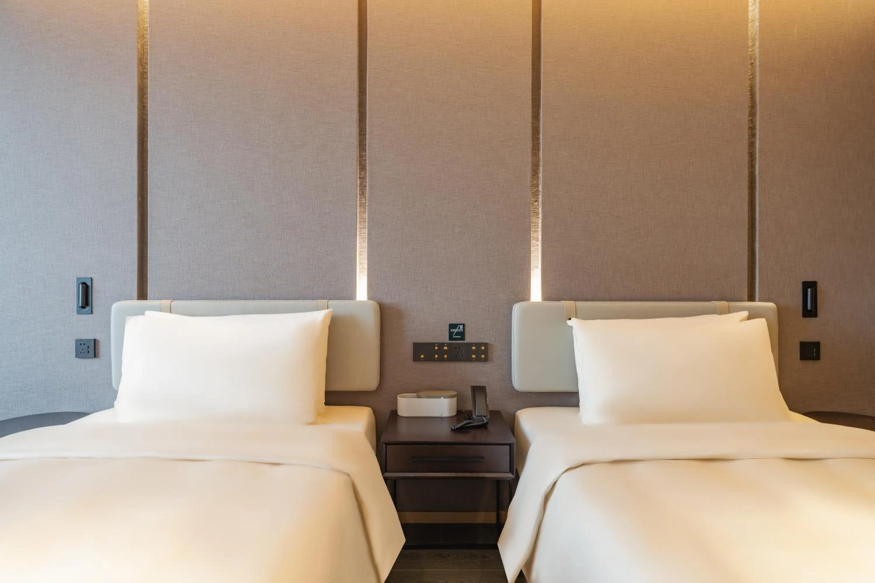 Bed in Shanghai Pudong Caolu Atour Hotel