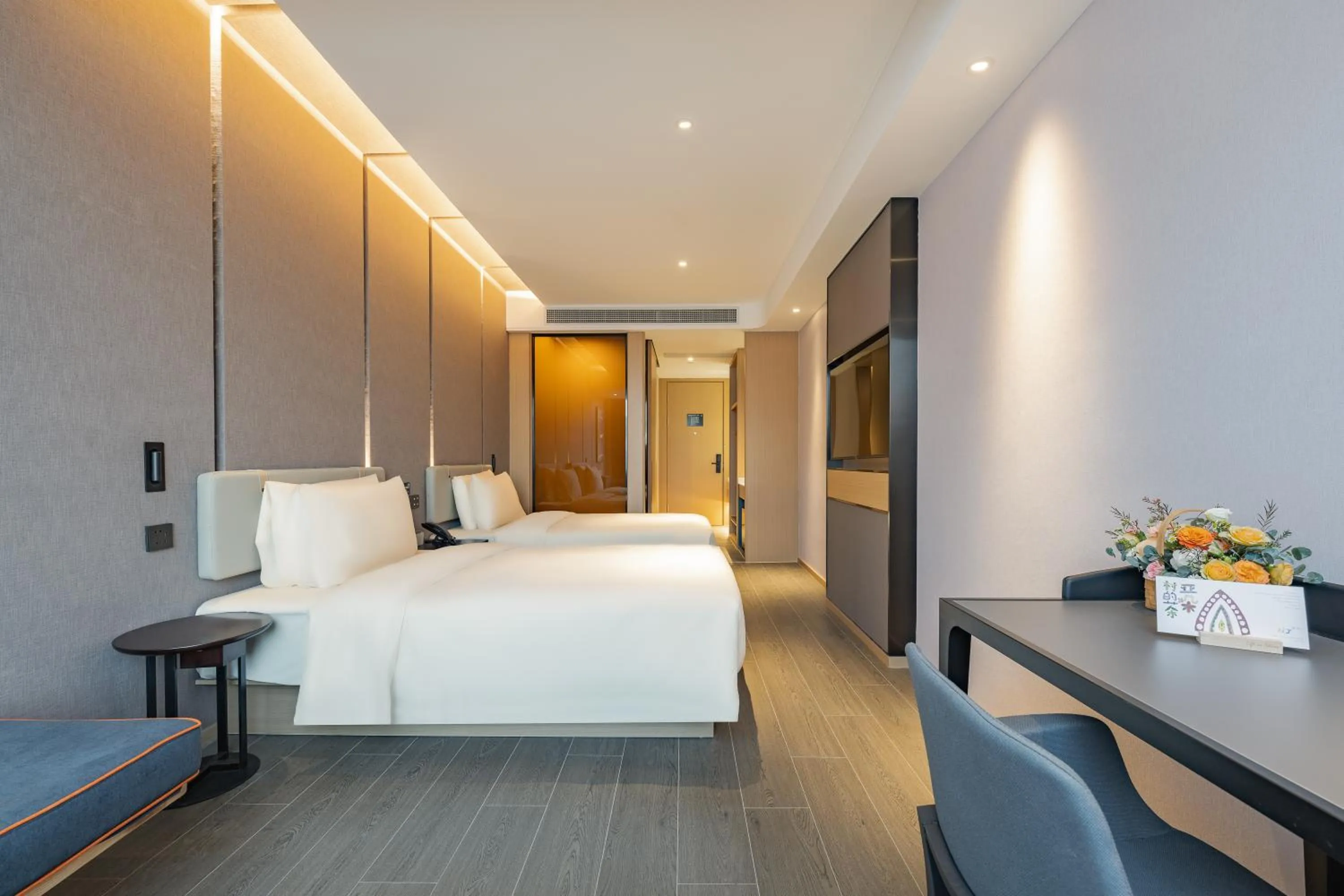 Bed in Shanghai Pudong Caolu Atour Hotel