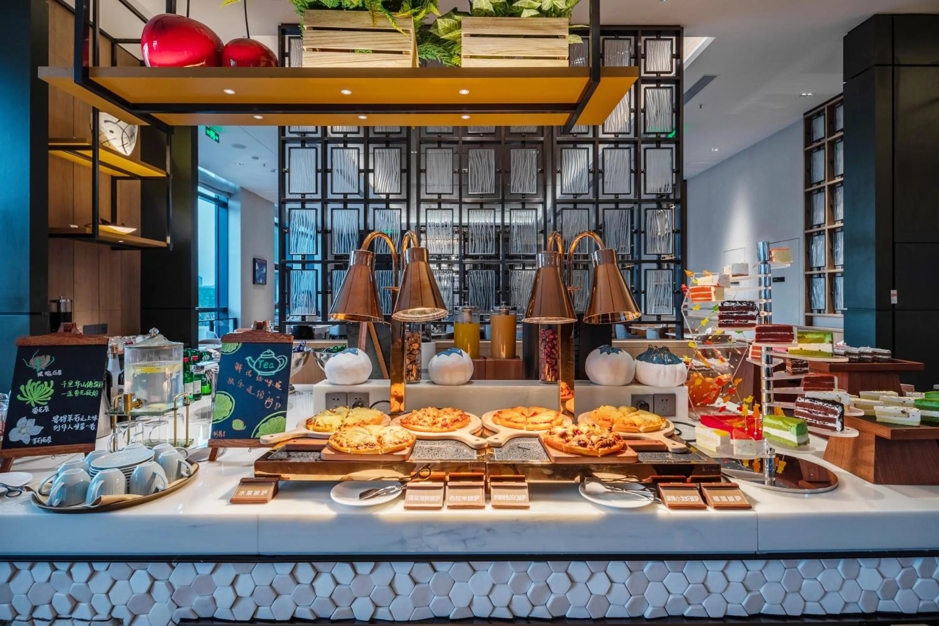 Restaurant/places to eat in The COLI Hotel Jinan