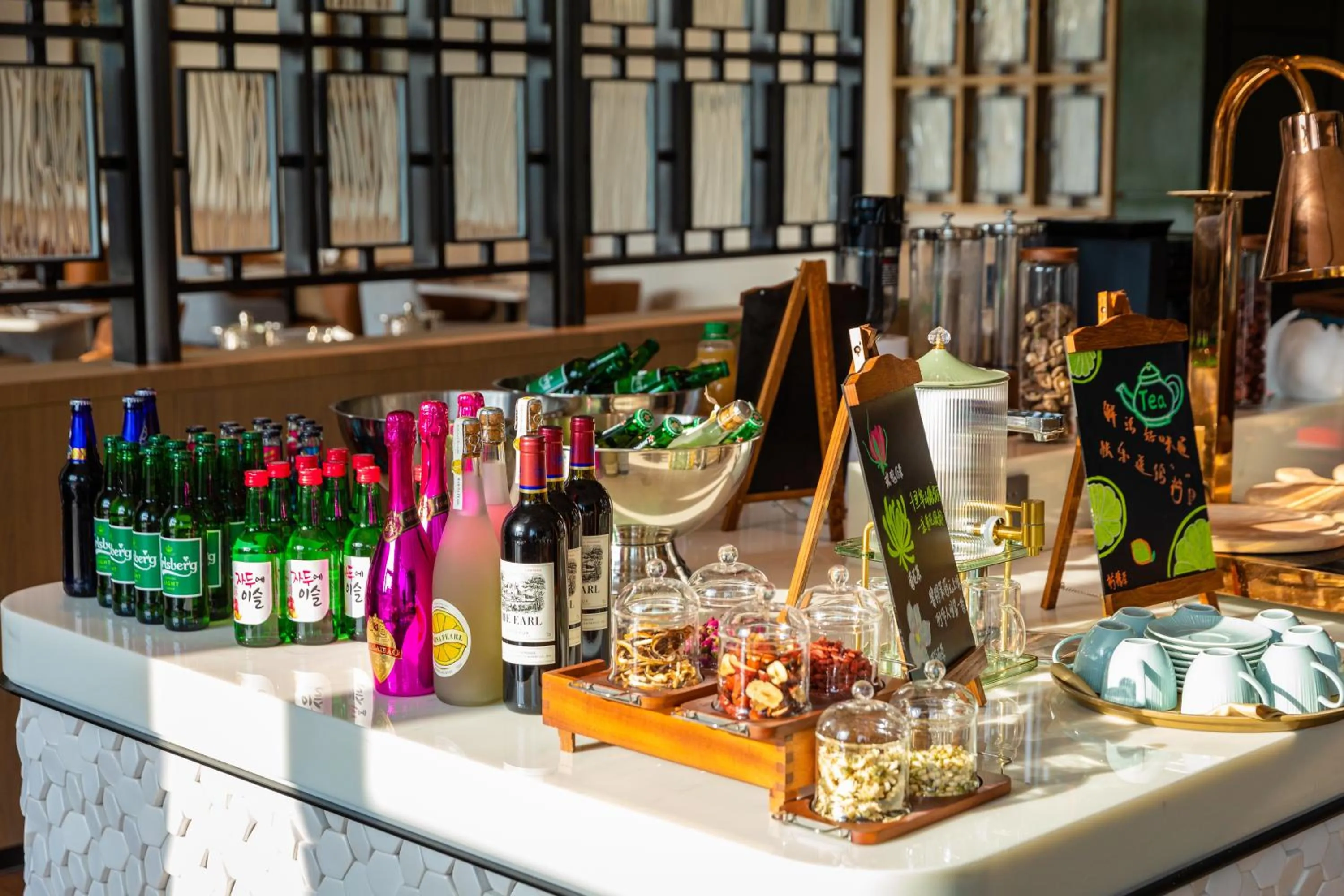 Restaurant/places to eat in The COLI Hotel Jinan