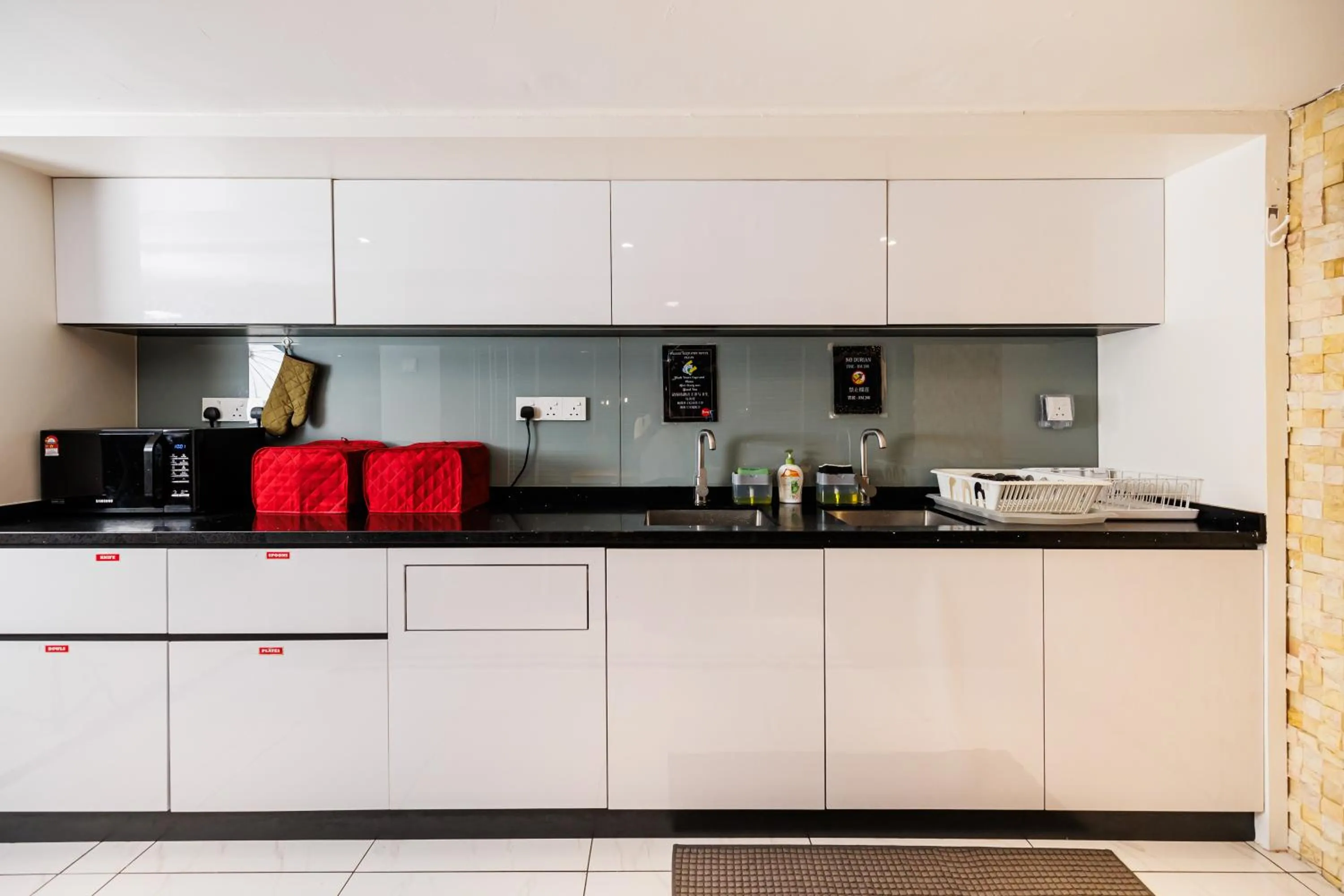 Kitchen or kitchenette in The Bed Bukit Bintang