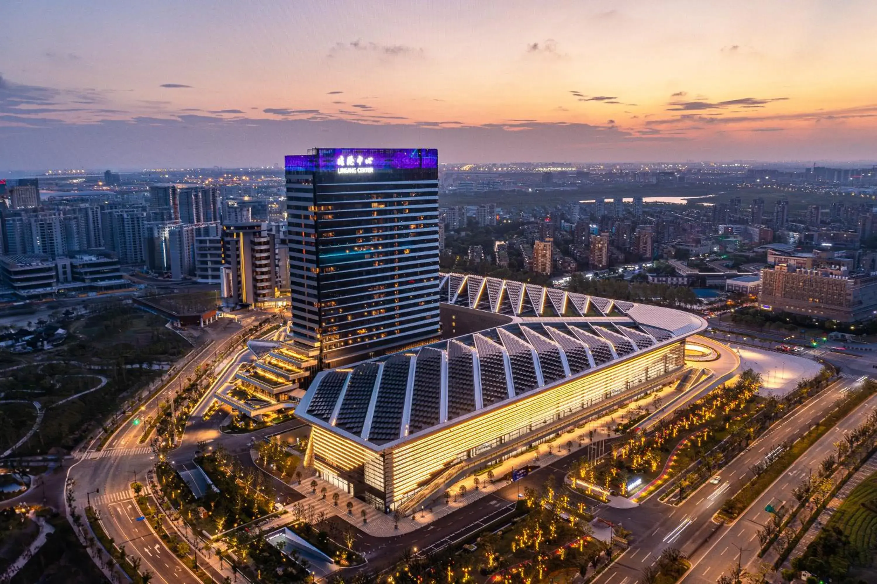 Property building in Radisson Collection Lingang Shanghai Property building in Radisson Collection Lingang Shanghai